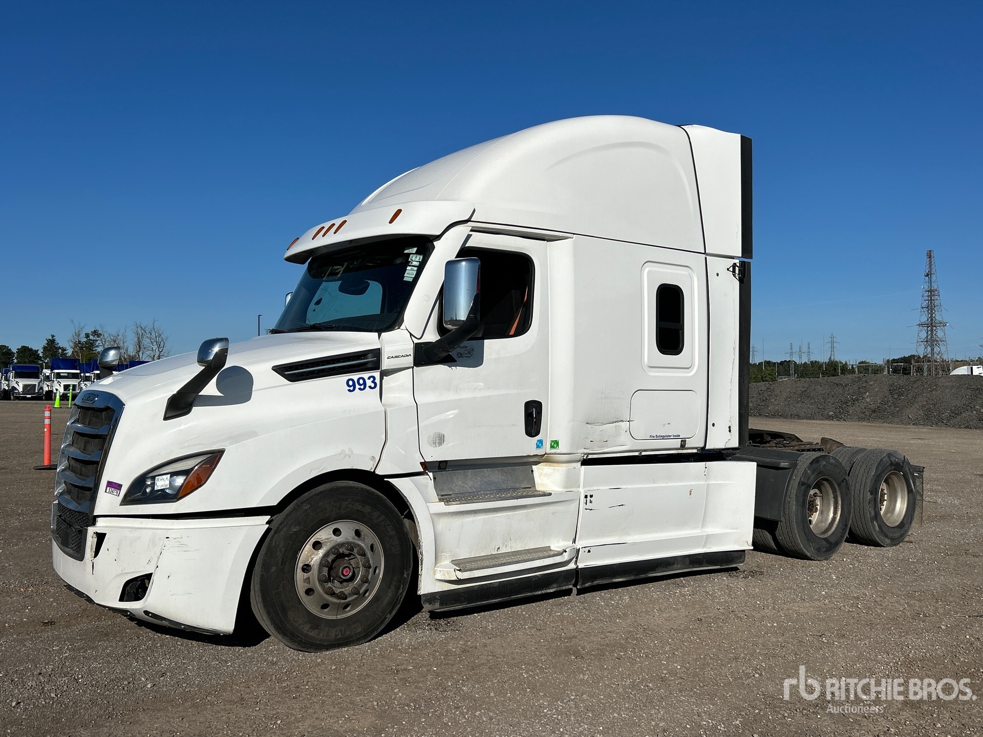 2020 Freightliner CASCADIA 126