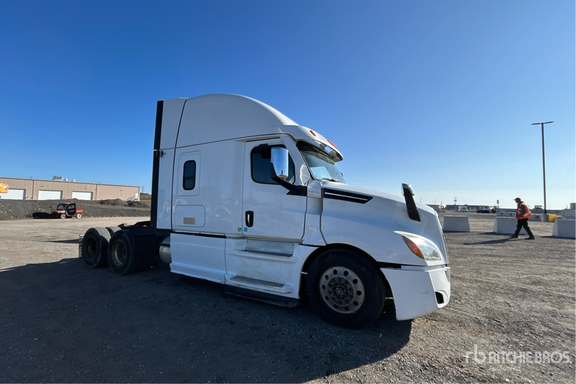 2020 Freightliner CASCADIA 126