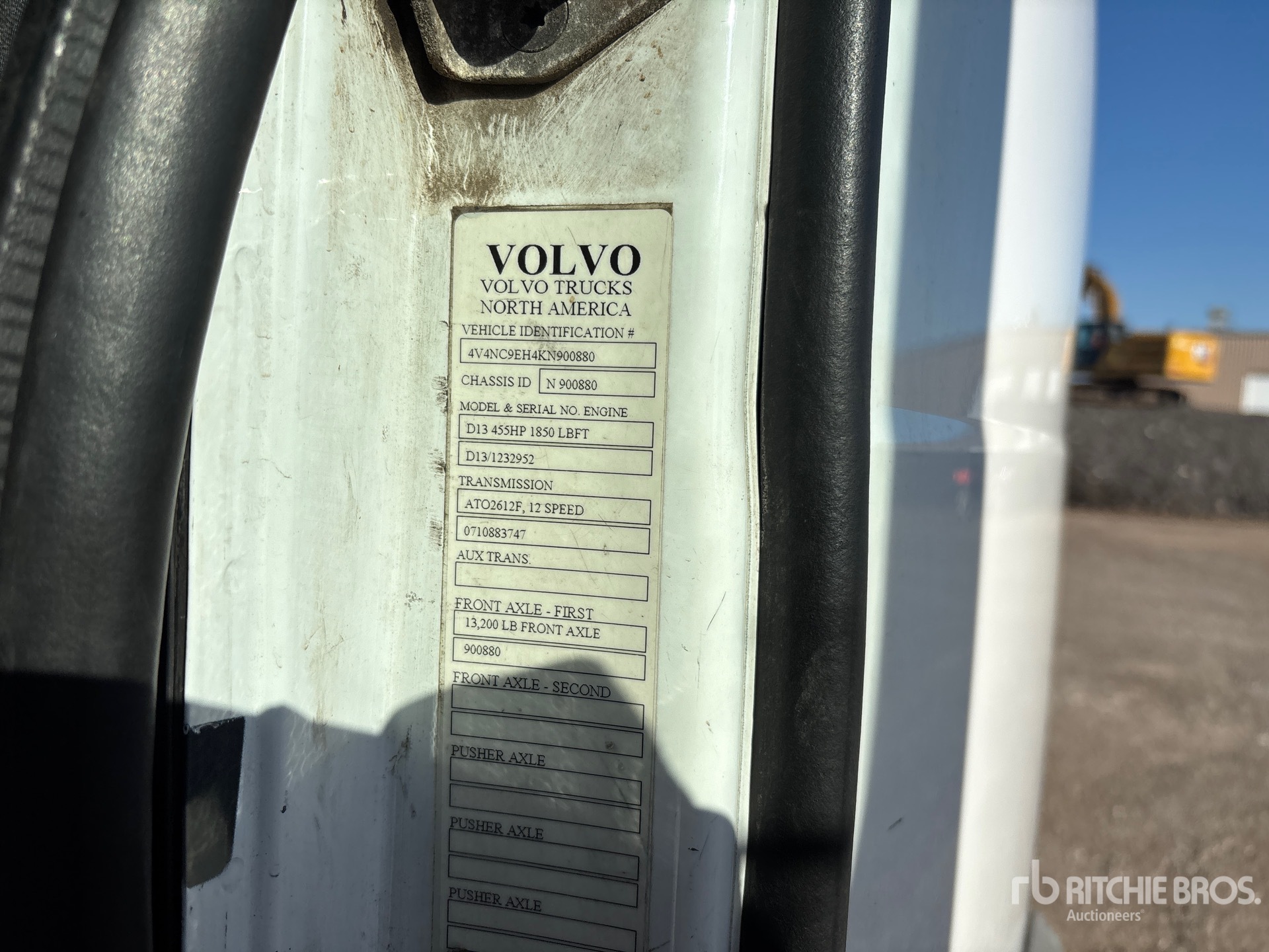 2019 Volvo VNL760