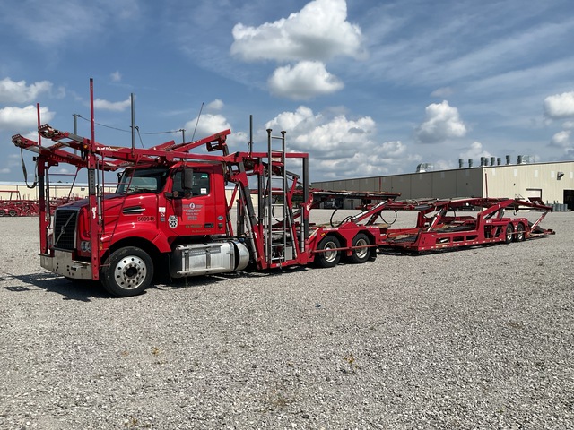 2017 Volvo VAH Car Carrier Truck w/Delavan DL756EVO T/A Trailer