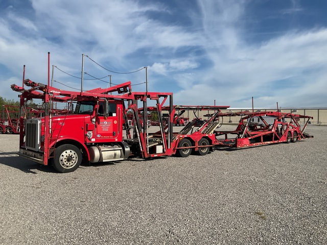 2017 Peterbilt 365 Car Carrier Truck w/Delavan 600GS T/A Trailer