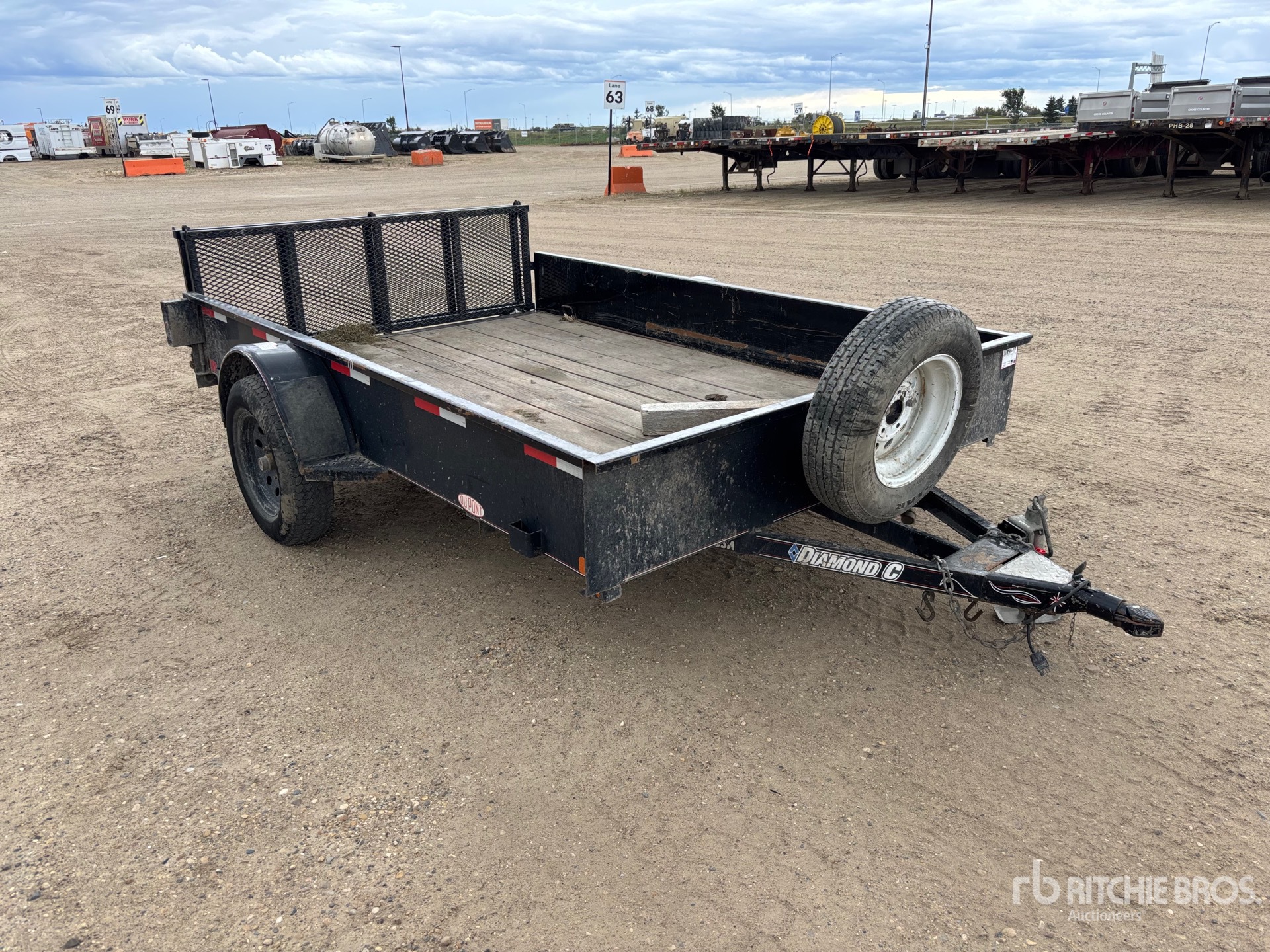 2014 Road Clipper 10 ft S/A