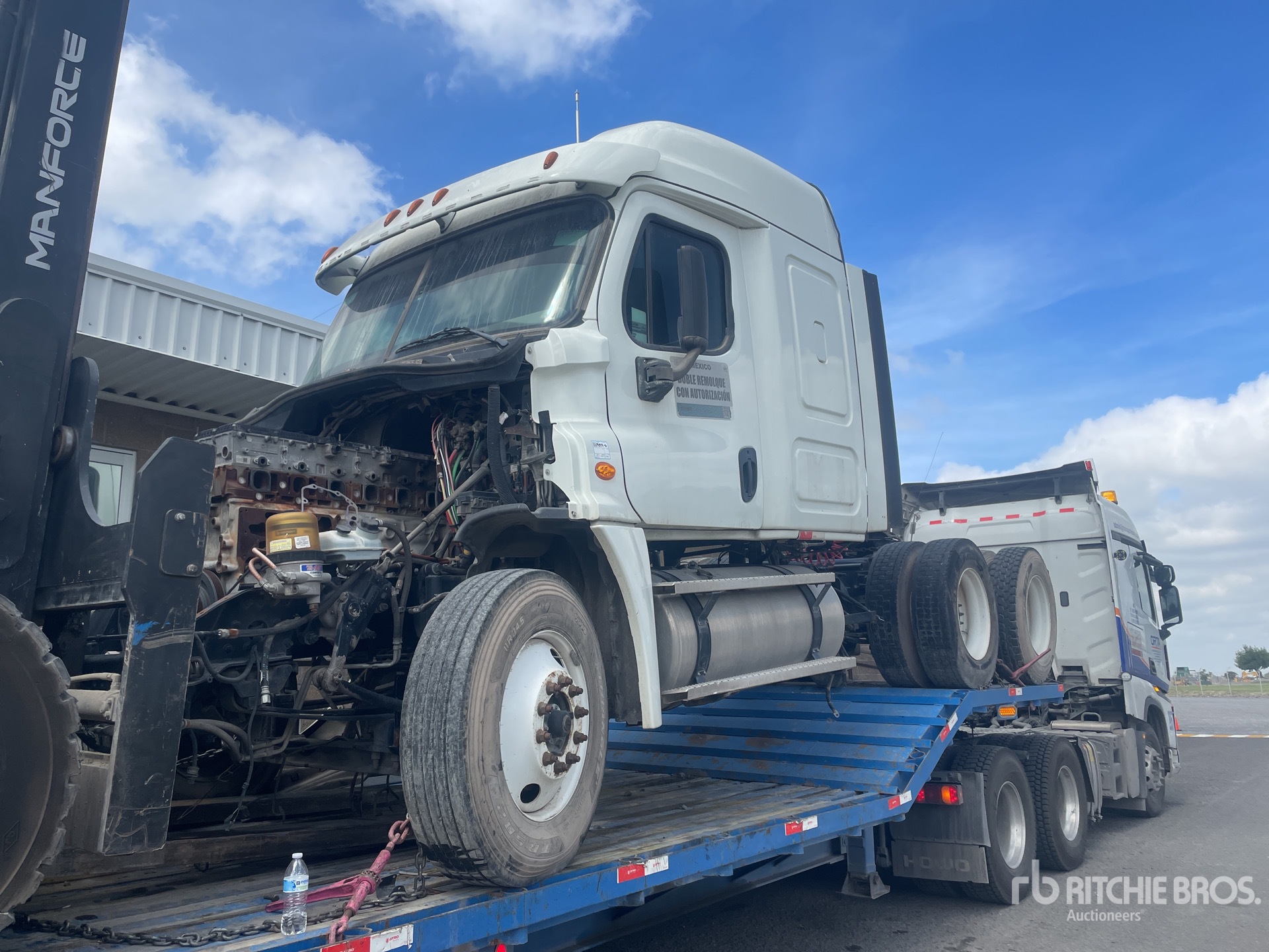 2020 Freightliner CASCADIA 125