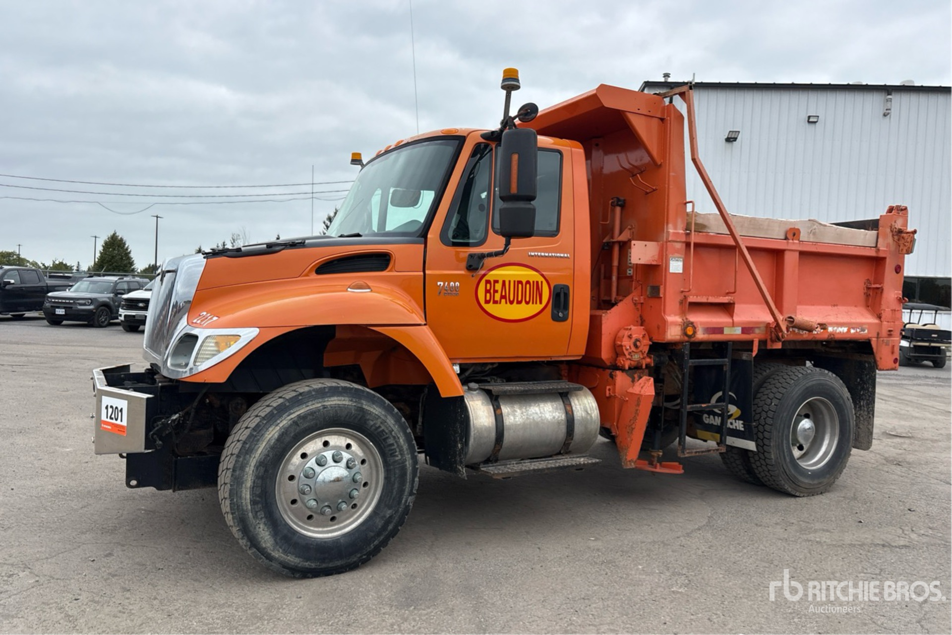 2005 International 7400