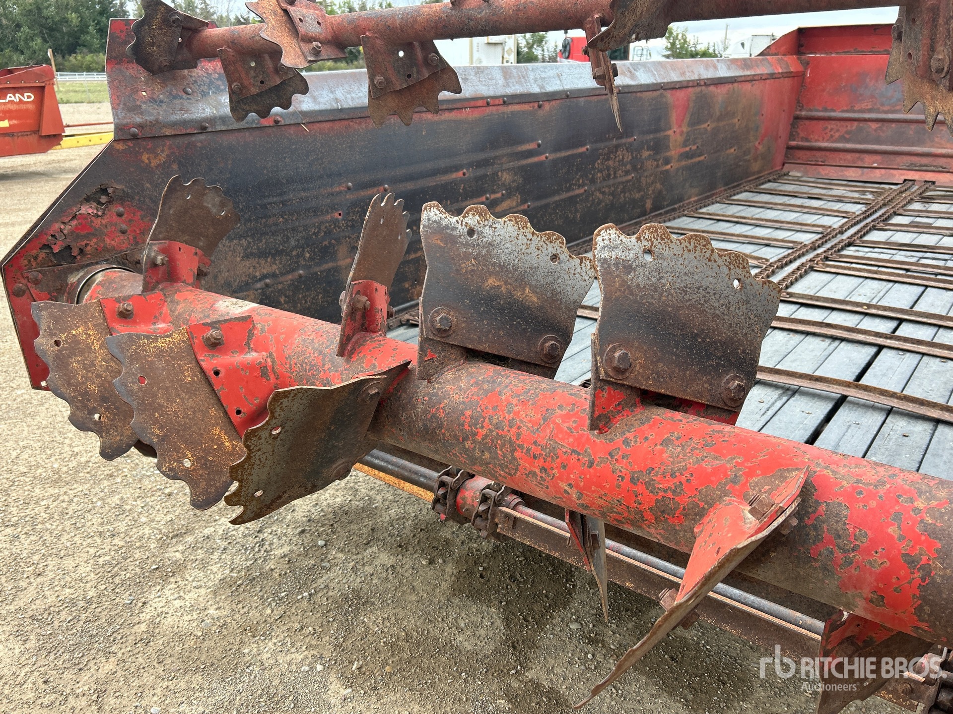 New Holland 795