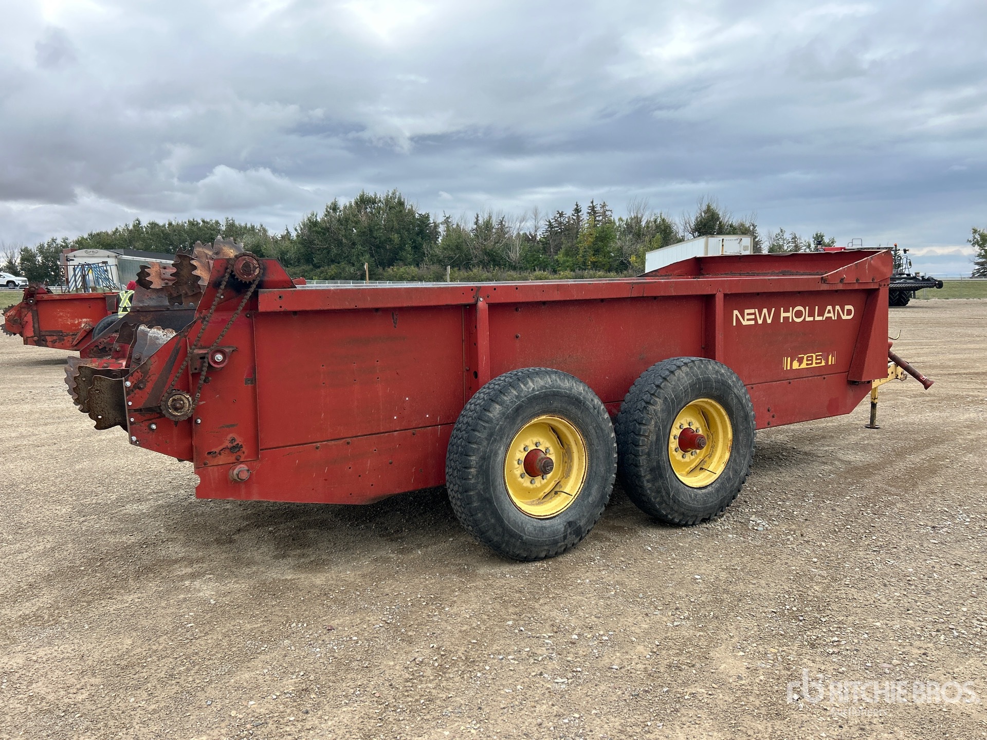 New Holland 795