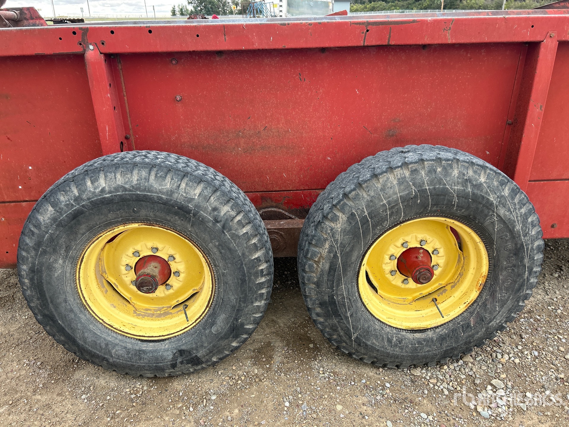 New Holland 795