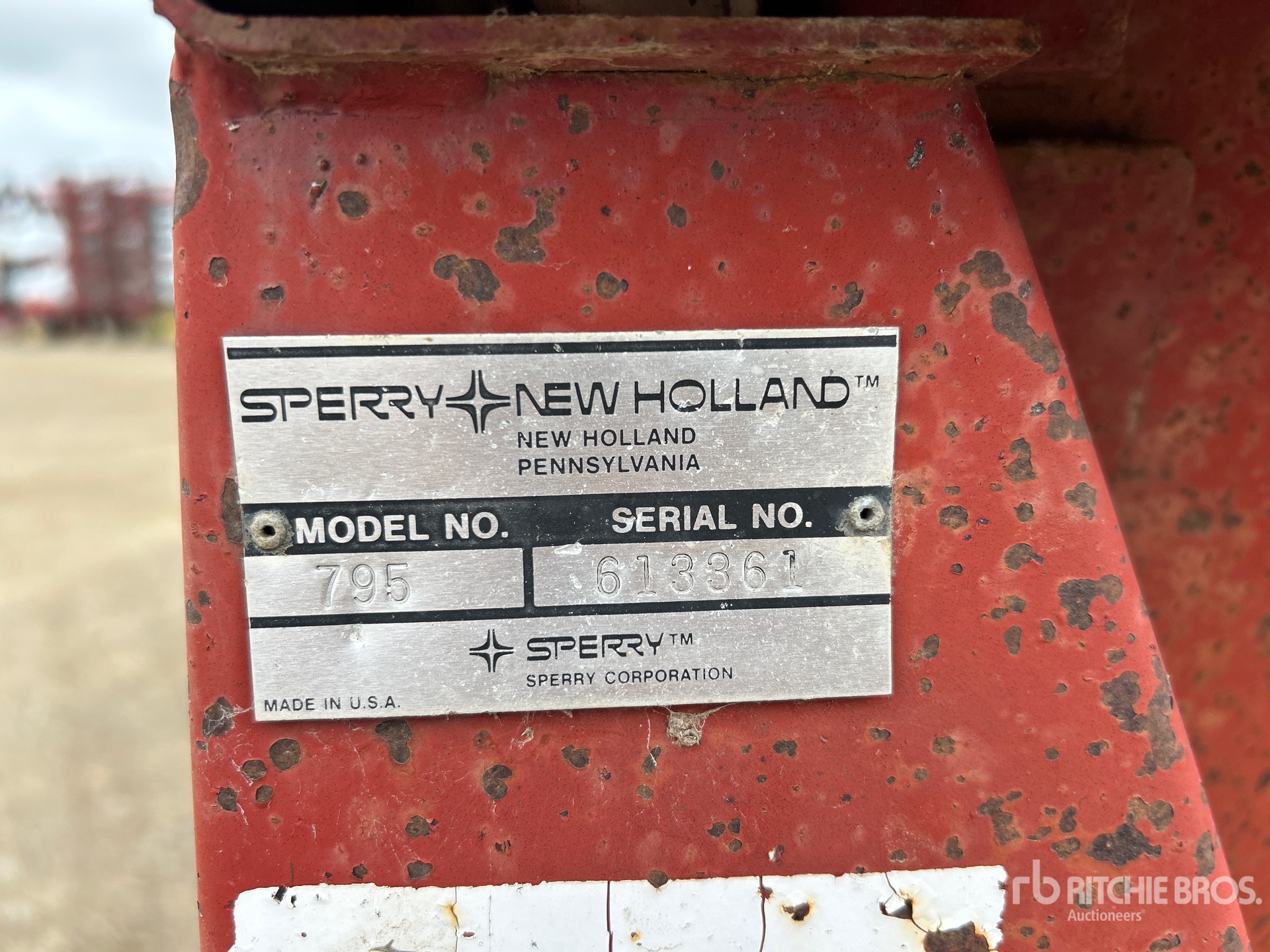 New Holland 795