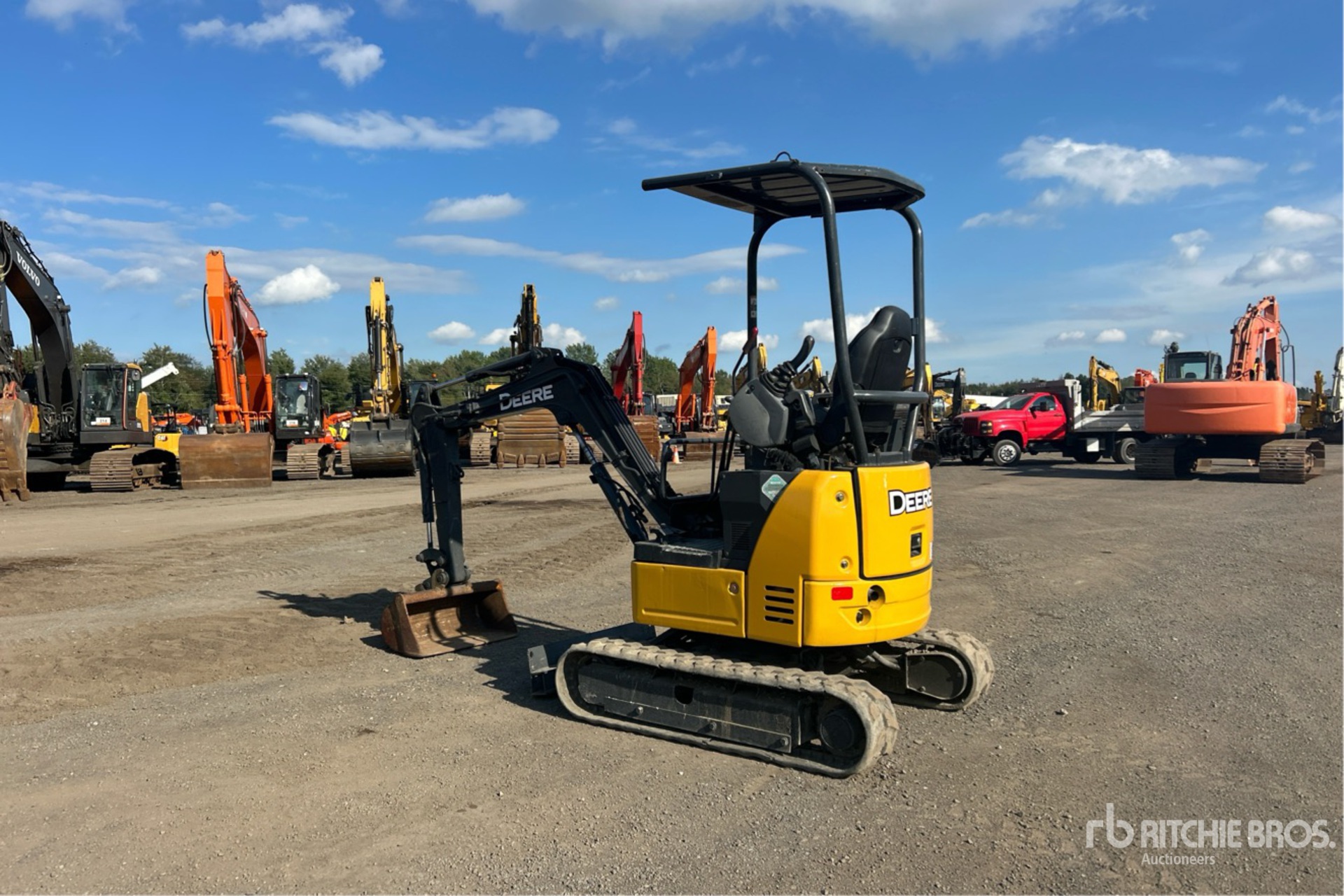 2016 John Deere 17G