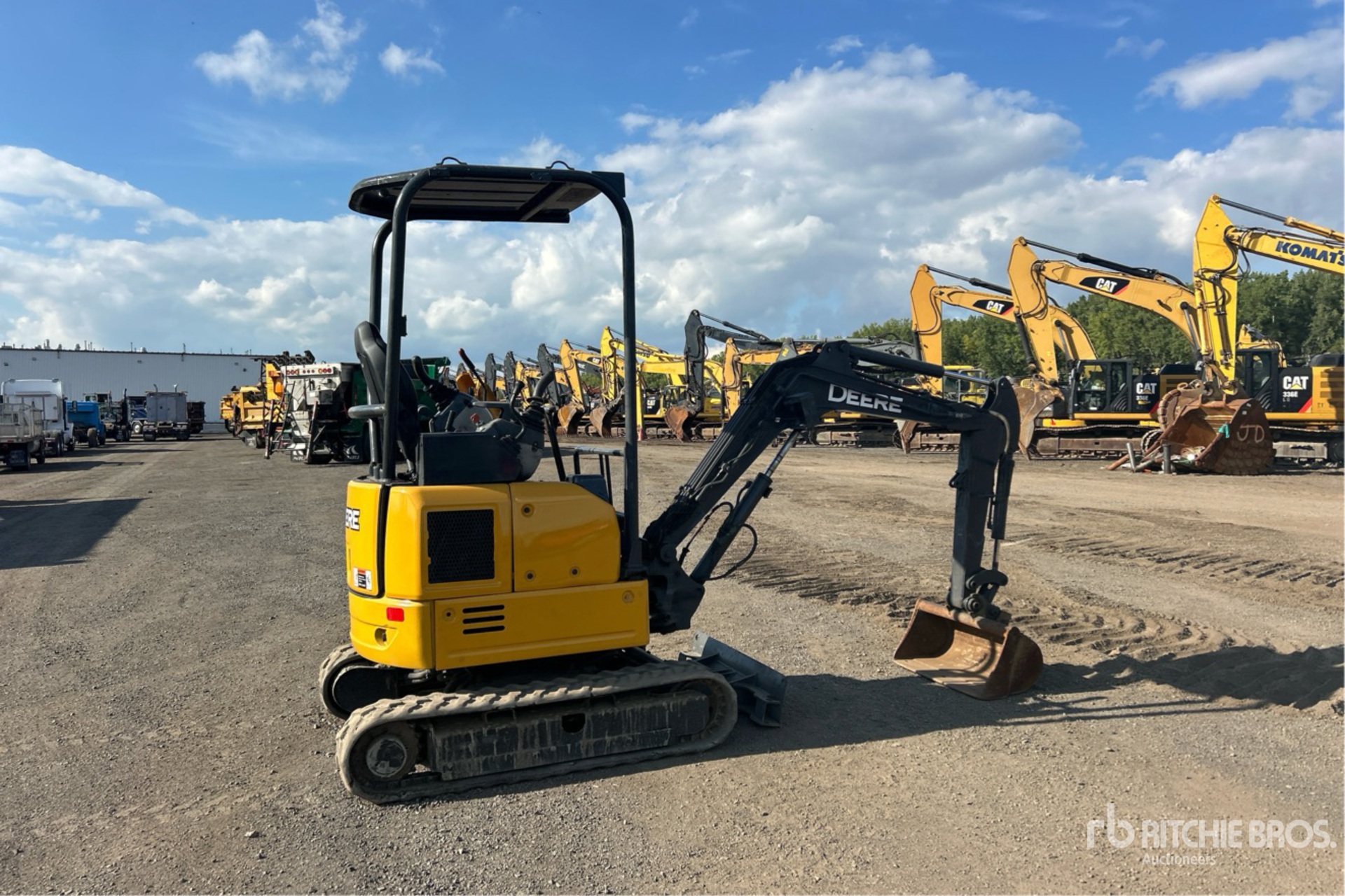 2016 John Deere 17G