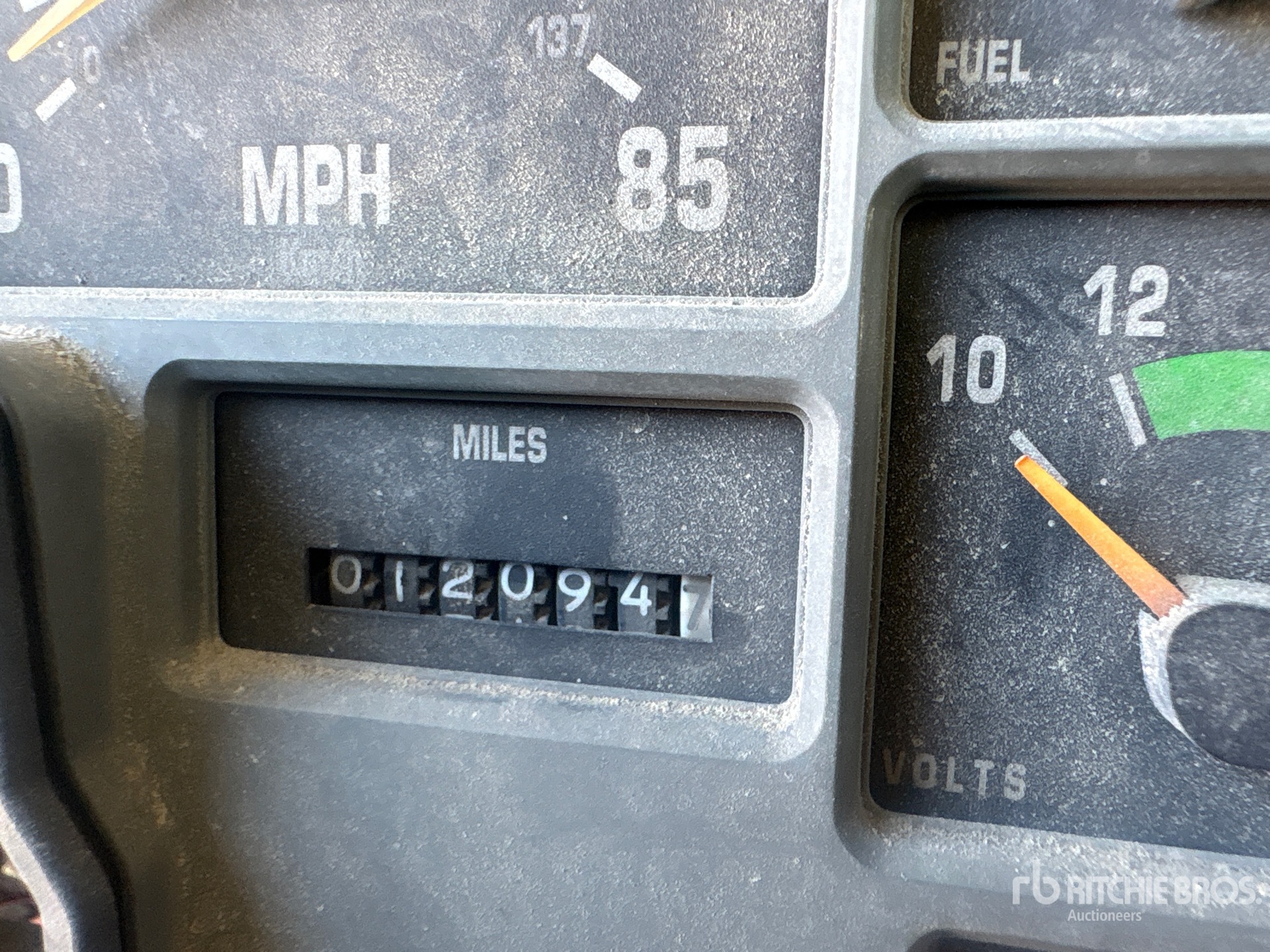 2000 International 2574