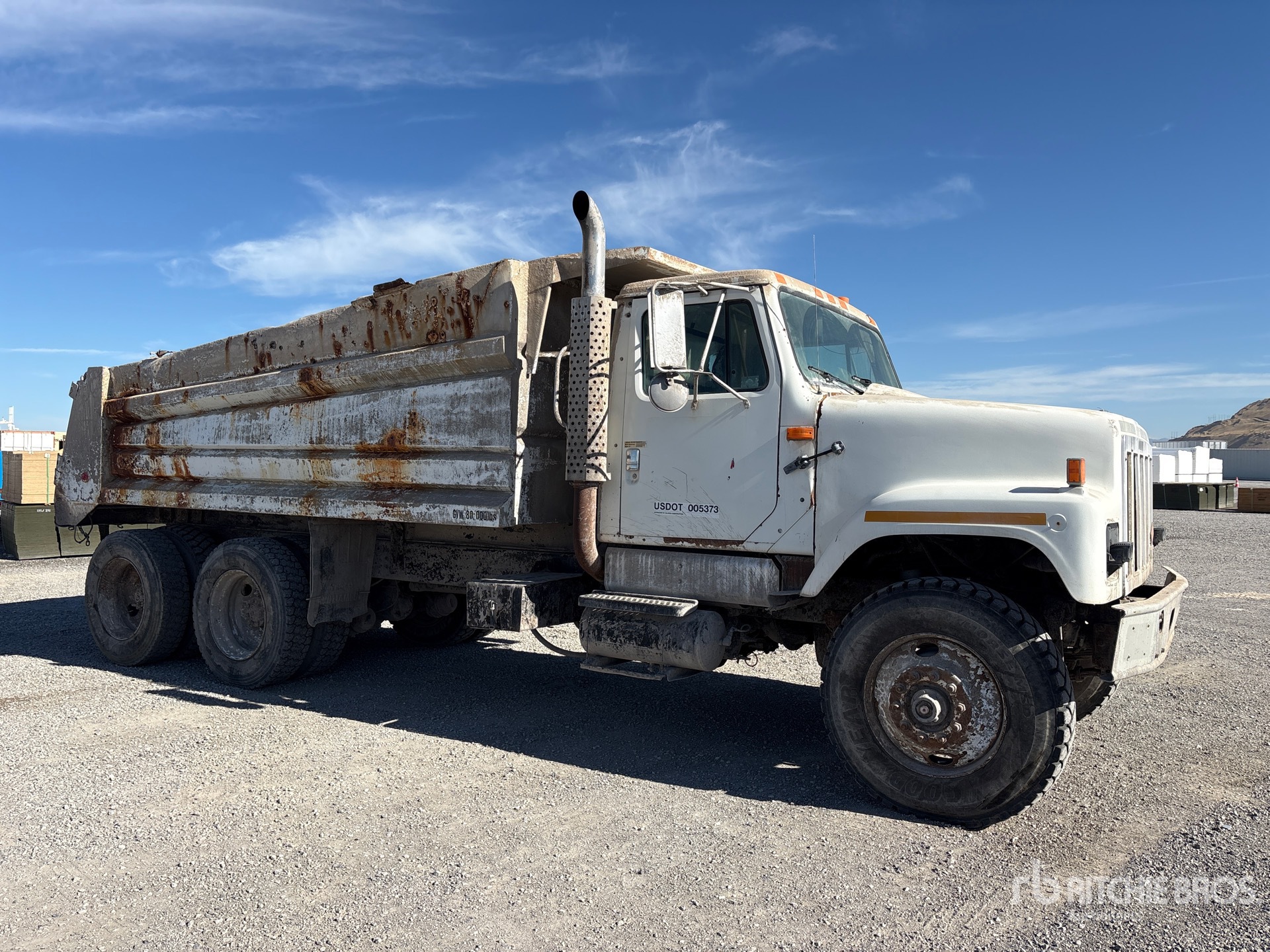 2000 International 2574