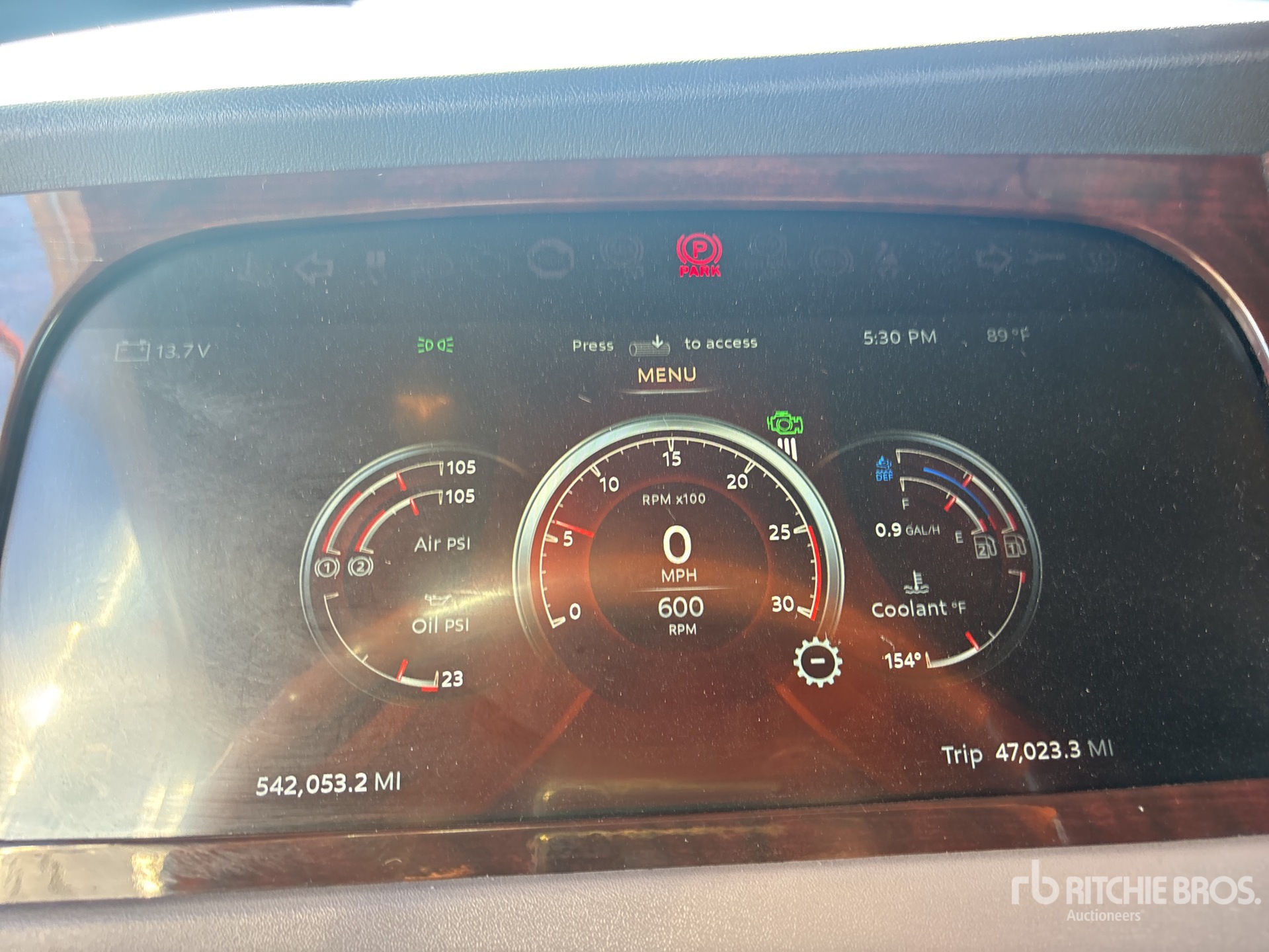 2023 Peterbilt 389