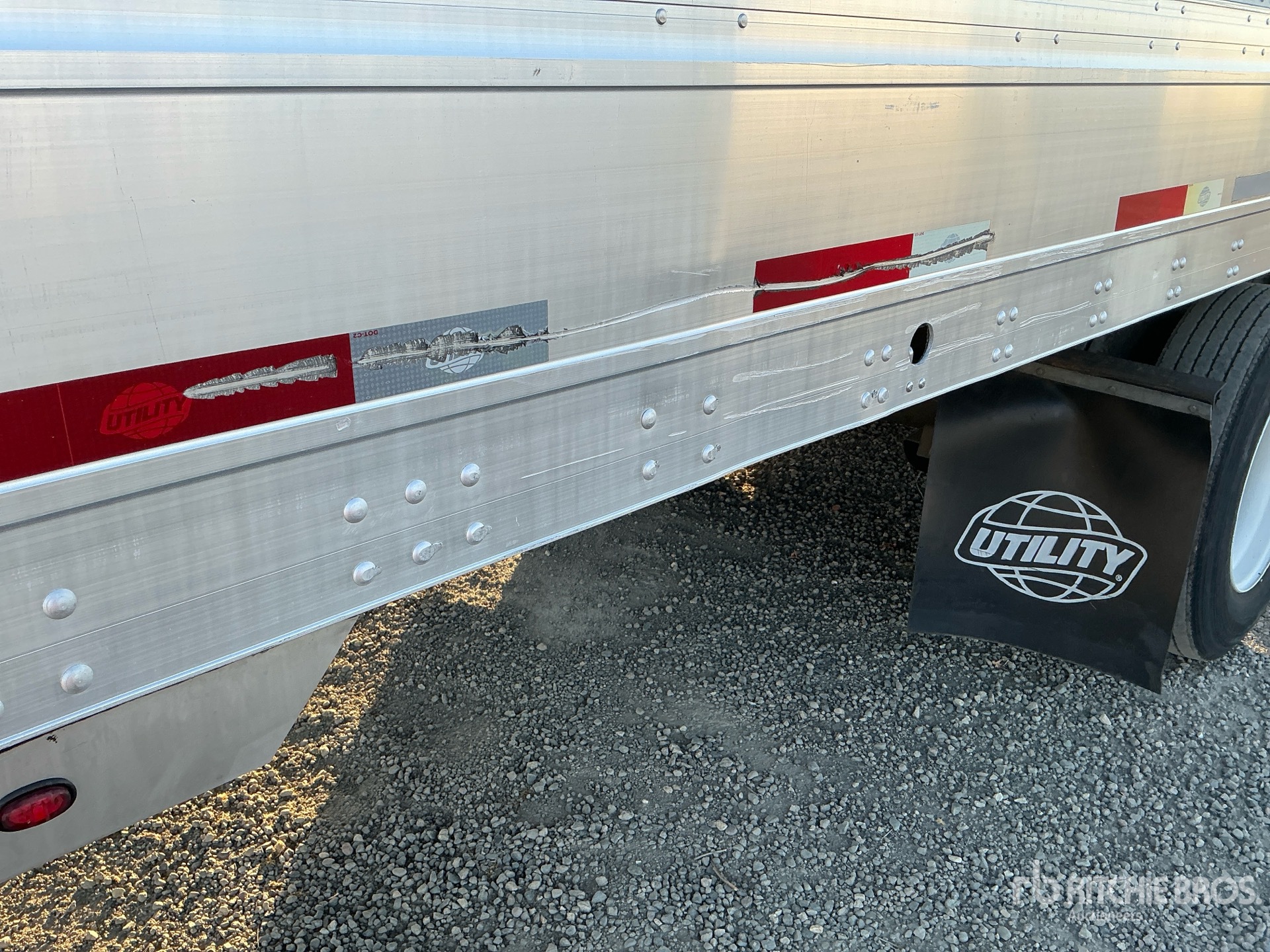 2022 Utility 53 FT T/A