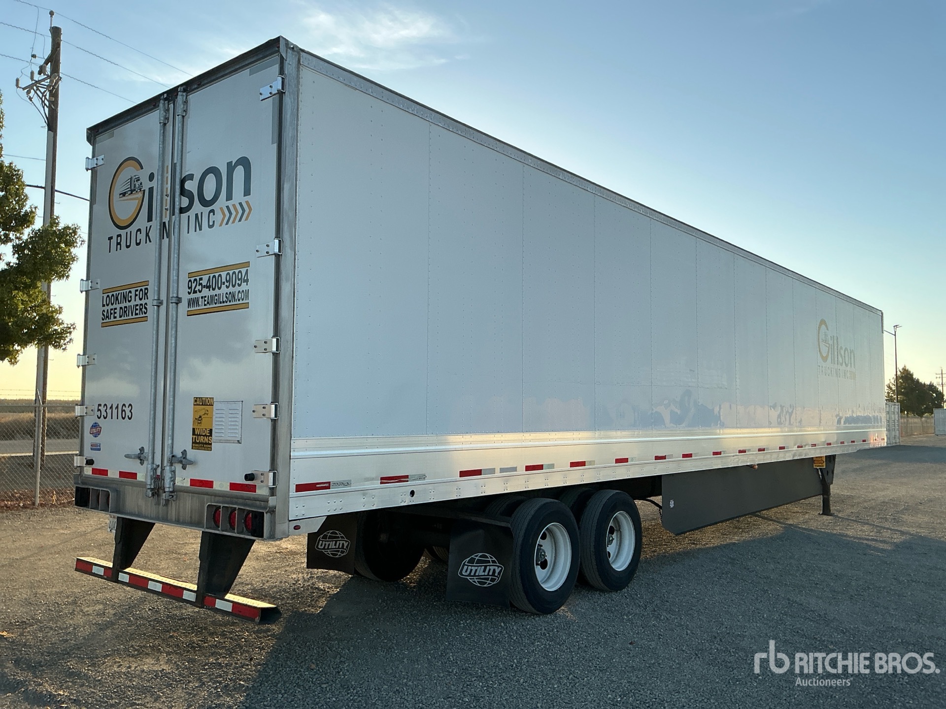 2022 Utility 53 FT T/A