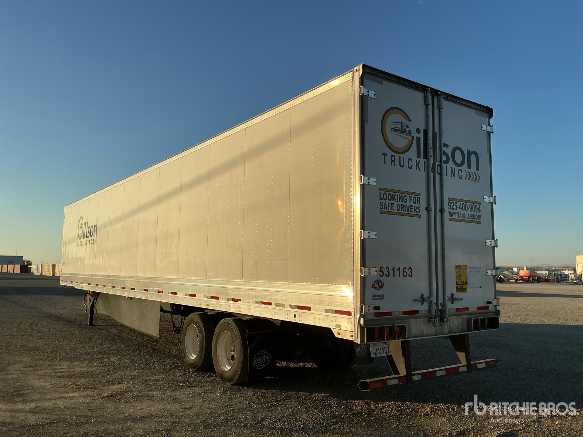 2022 Utility 53 FT T/A