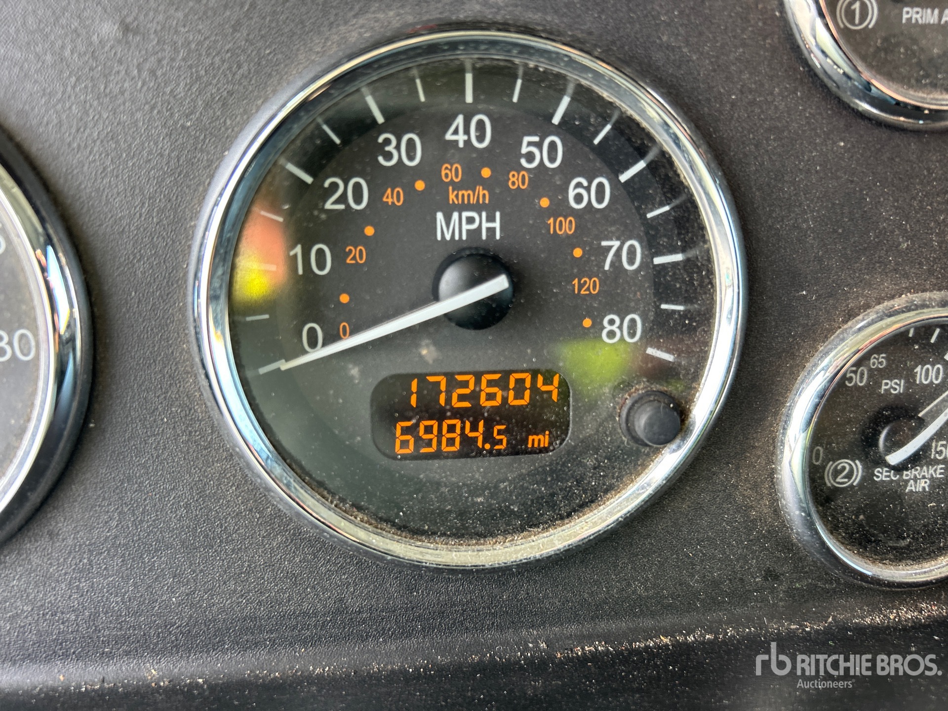 2011 Peterbilt 337