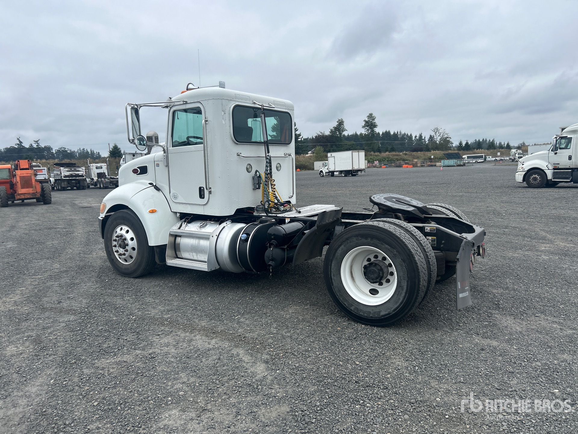 2016 Peterbilt 337