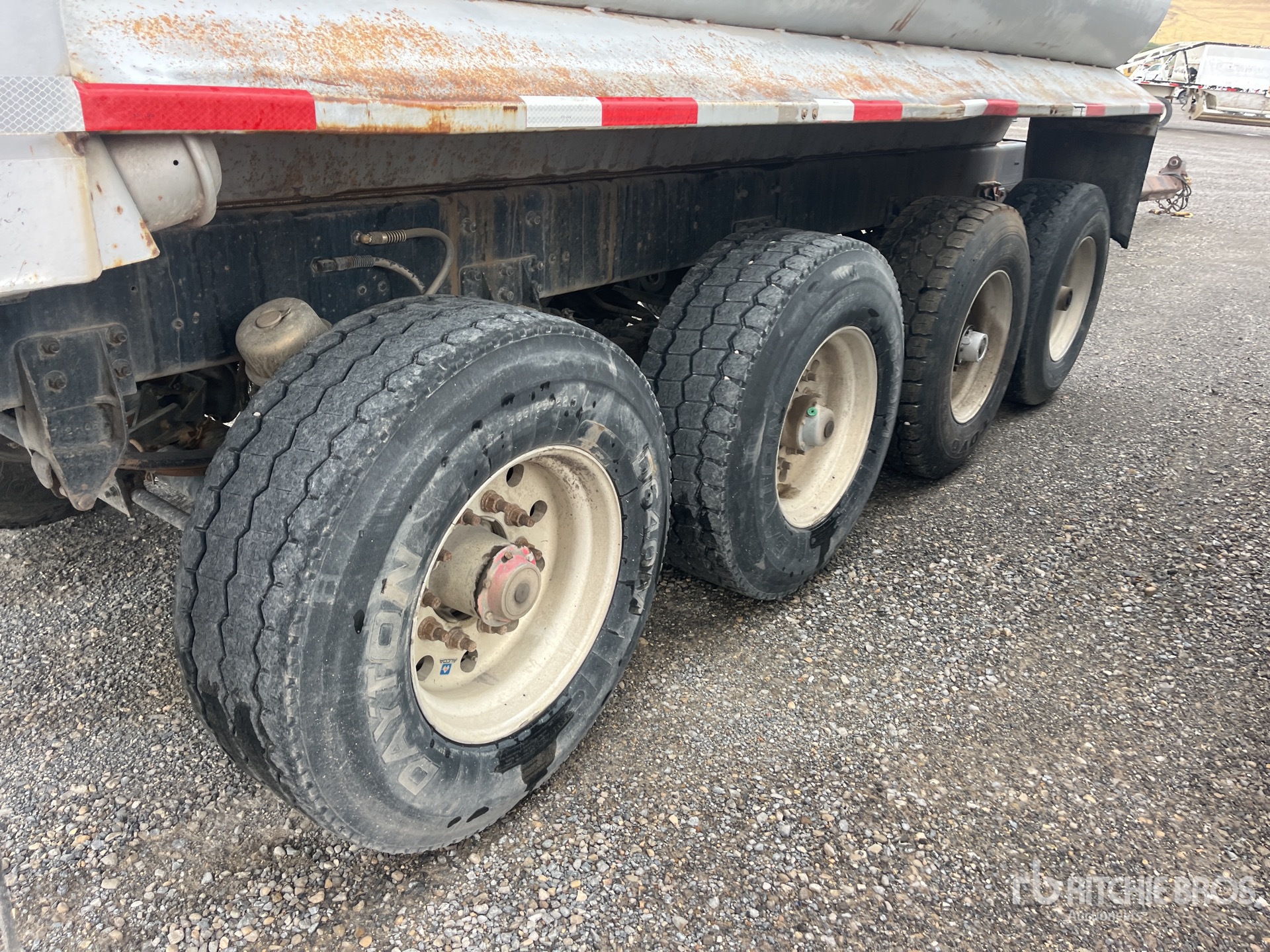 1998 Beall 17 ft T/A