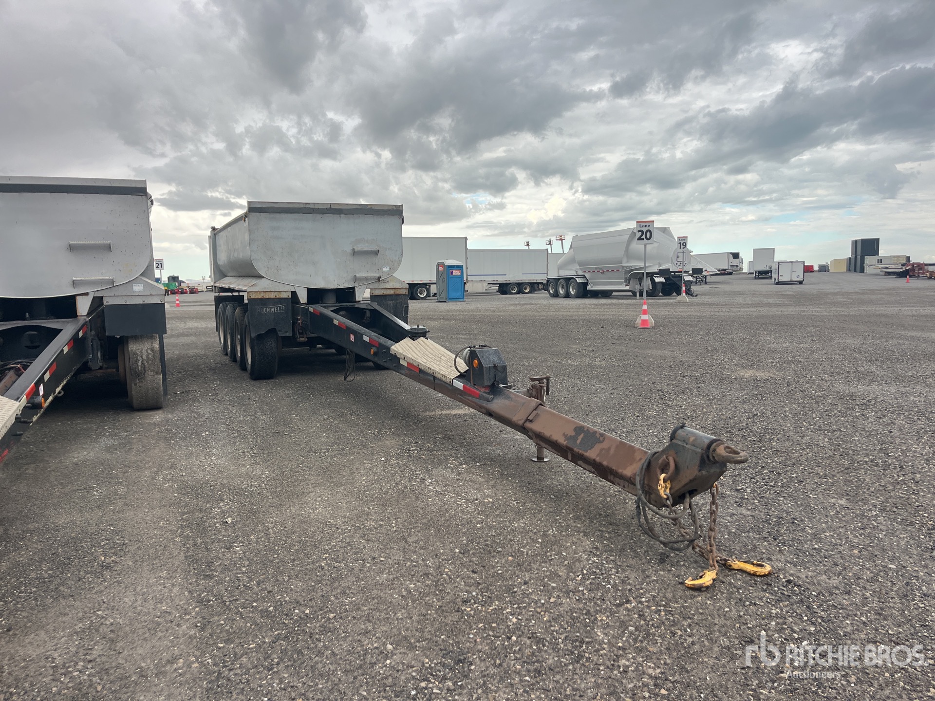 1998 Beall 17 ft T/A