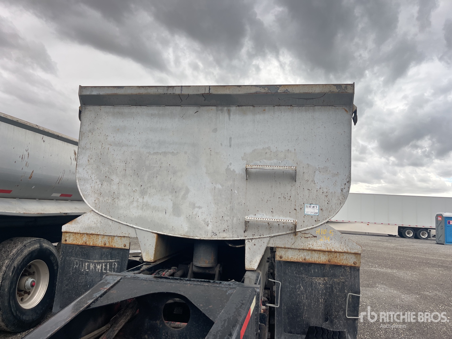 1998 Beall 17 ft T/A