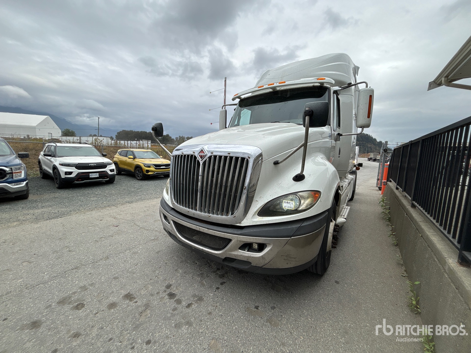 2014 International PROSTAR+ 122