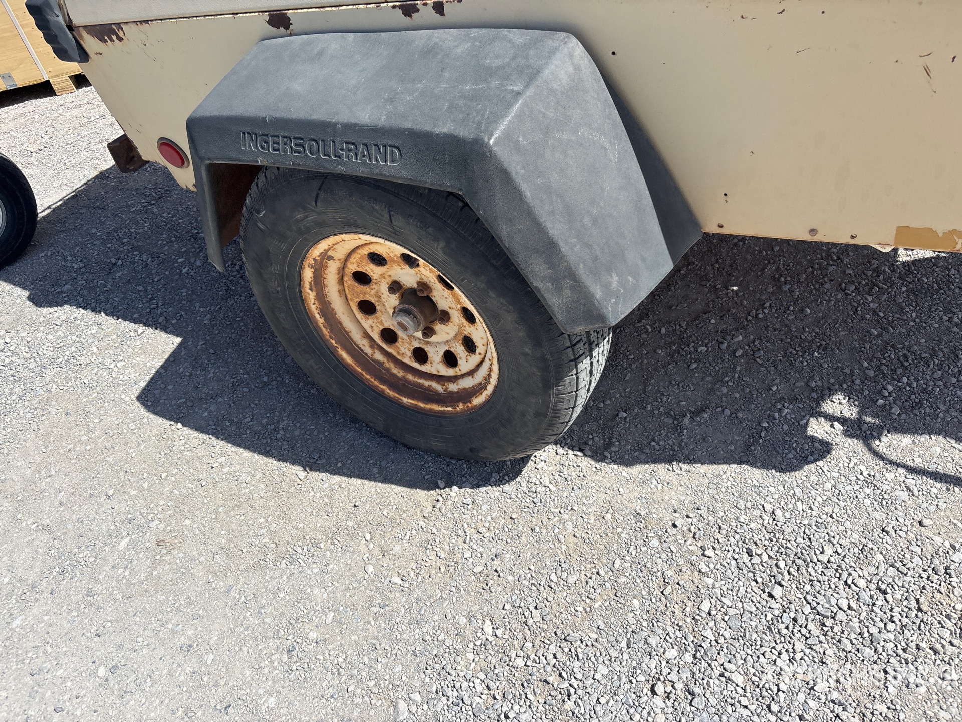 2000 Ingersoll Rand P185WIR