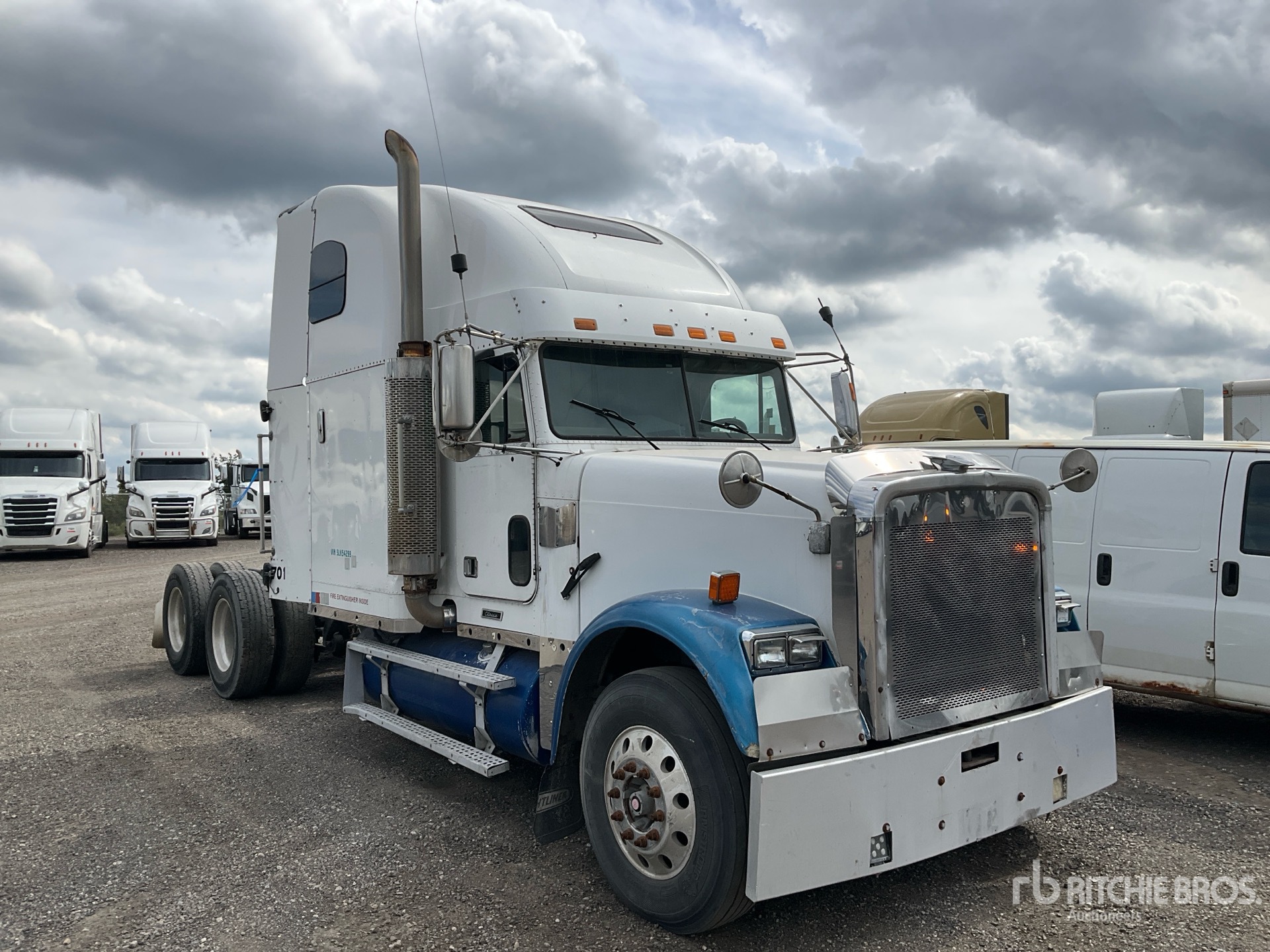 2003 Freightliner FLD120