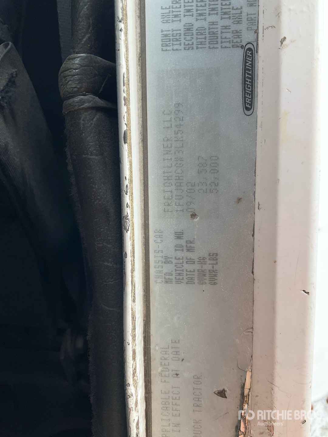 2003 Freightliner FLD120