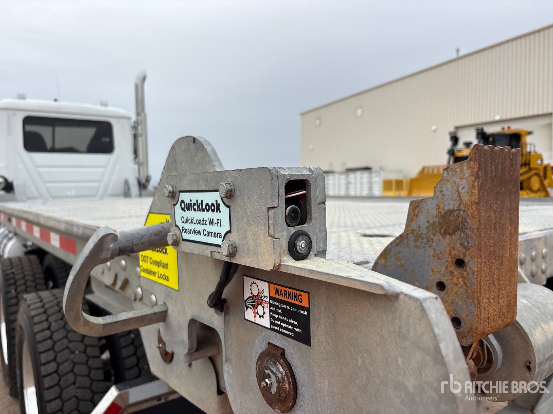 2023 Mack GR64FT