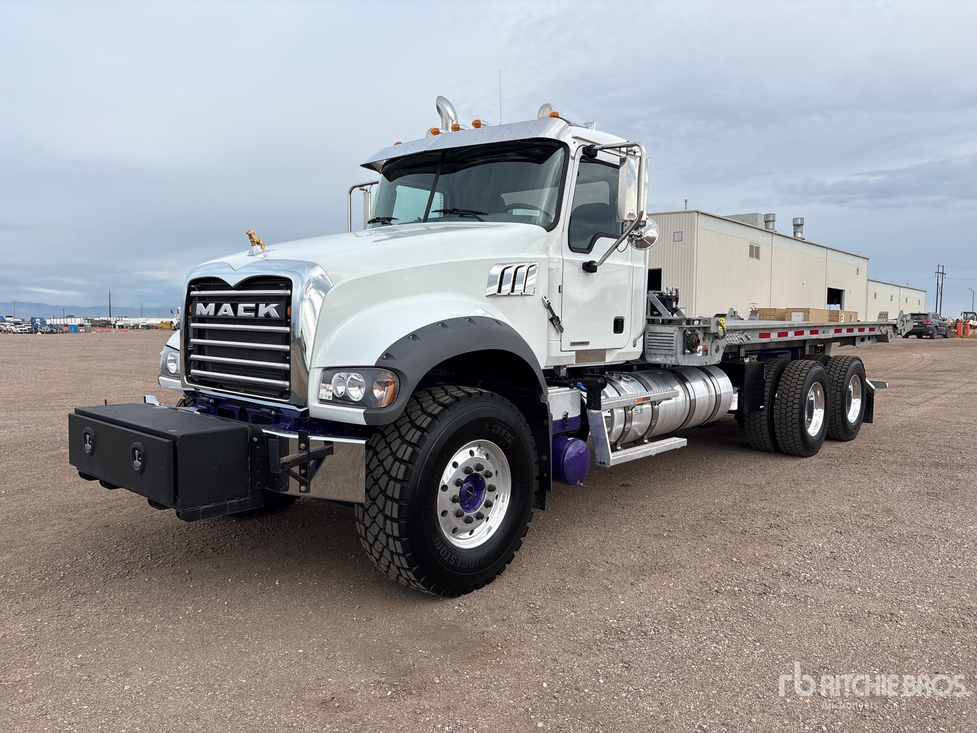 Photo of 2023 Mack GR64FT