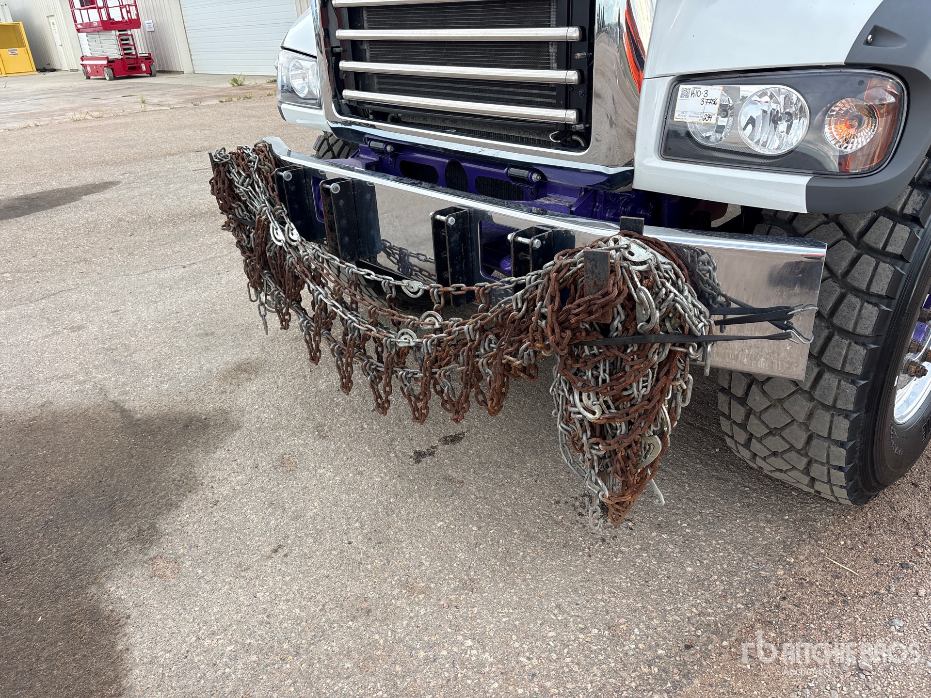 2023 Mack GR64FT