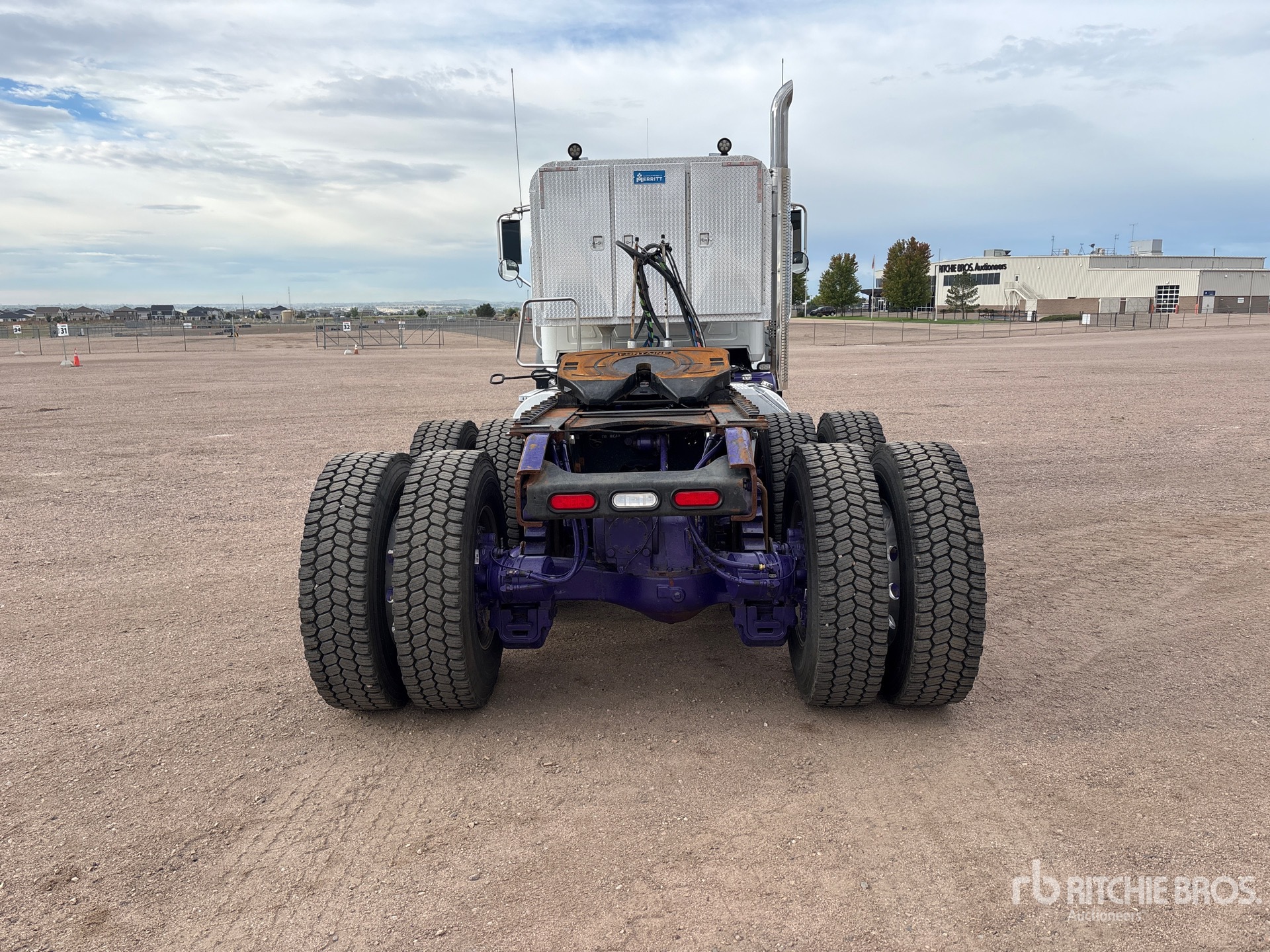 2023 Mack GR64FT