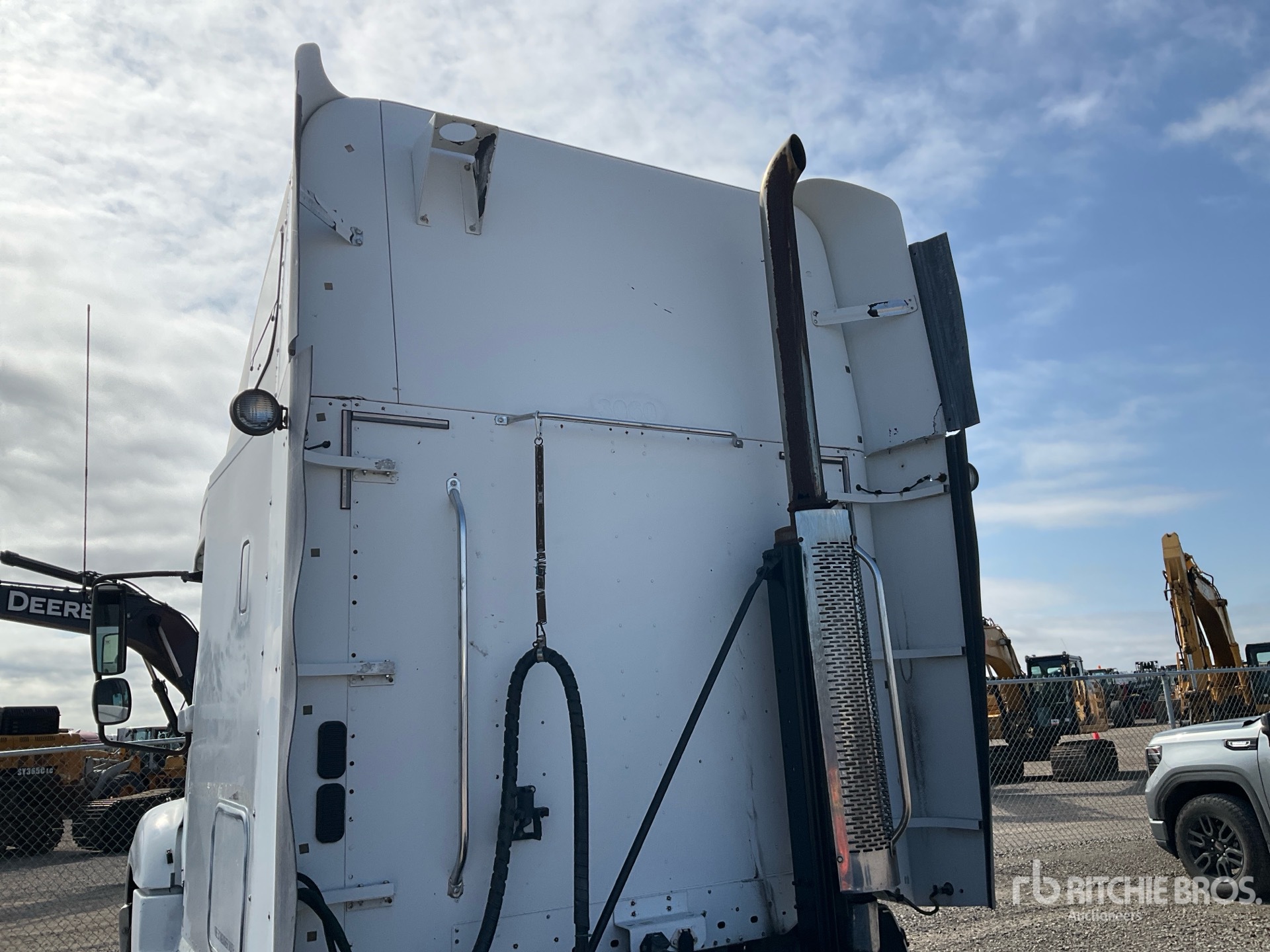 2005 Freightliner Columbia 120