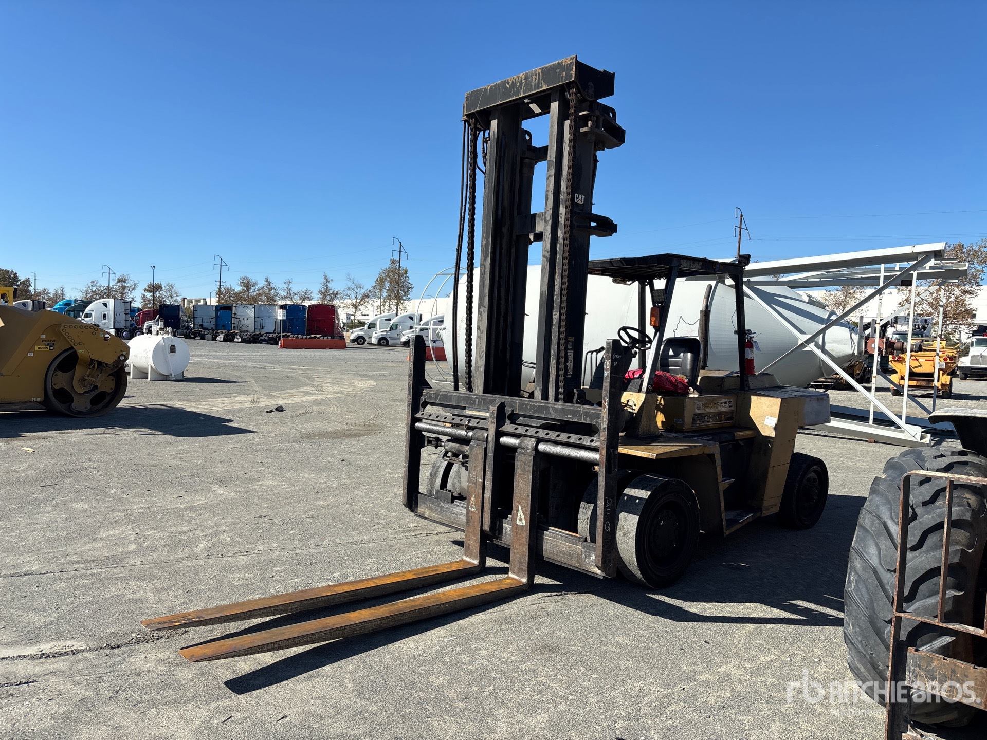 Photo of 2001 Caterpillar DP90