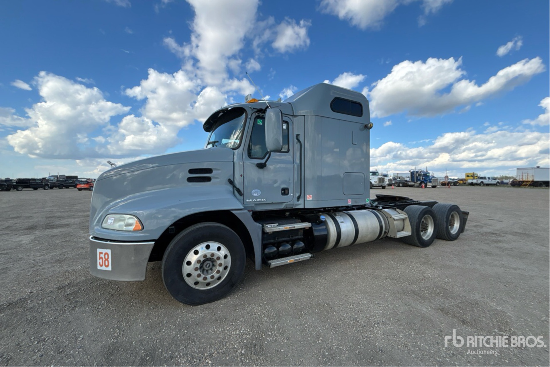 2015 Mack CXU613
