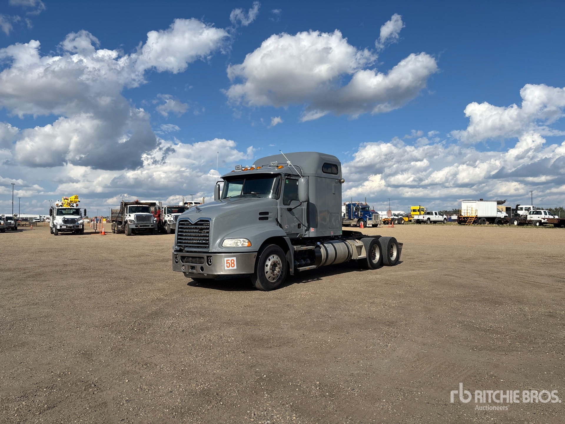 2015 Mack CXU613
