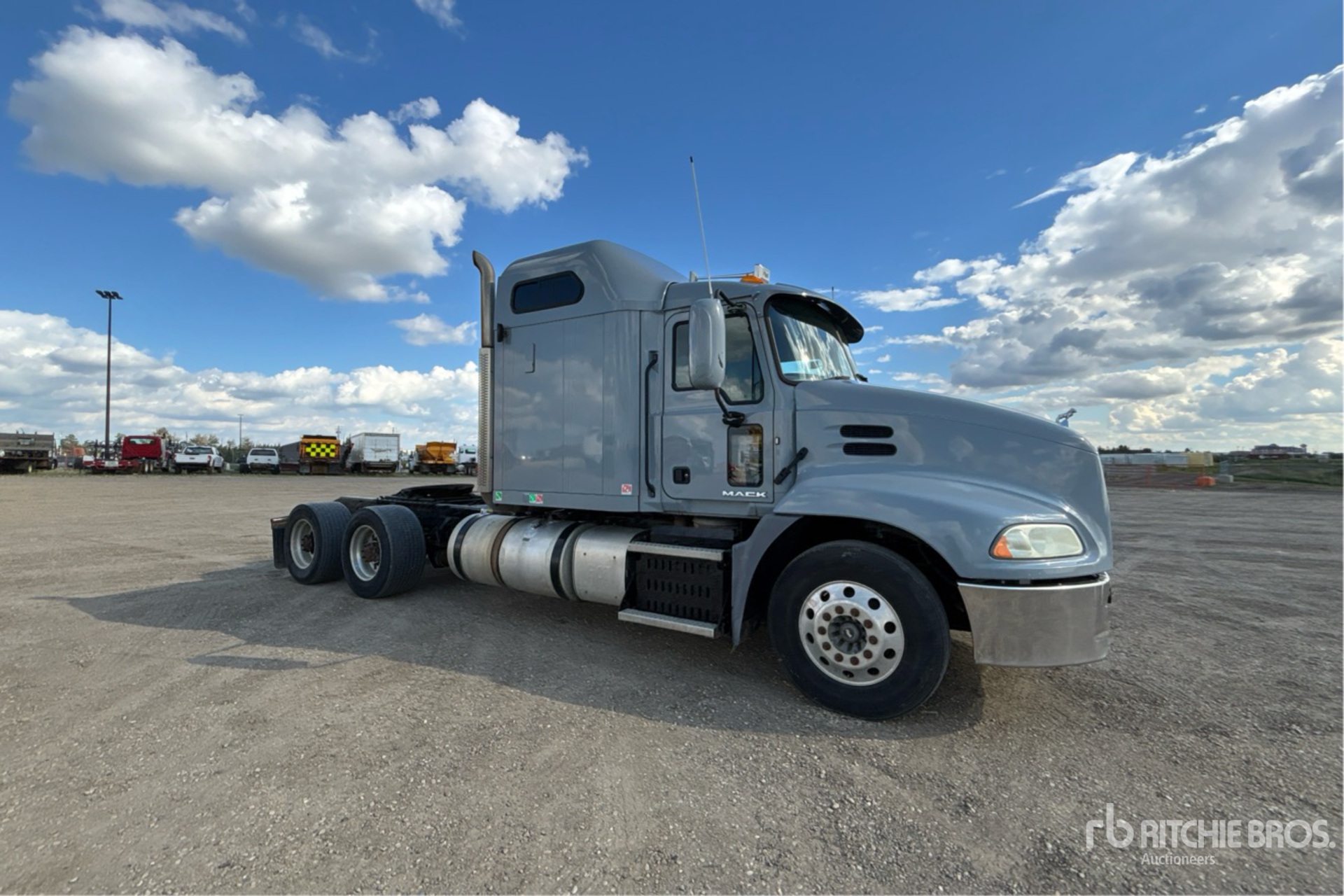 2015 Mack CXU613