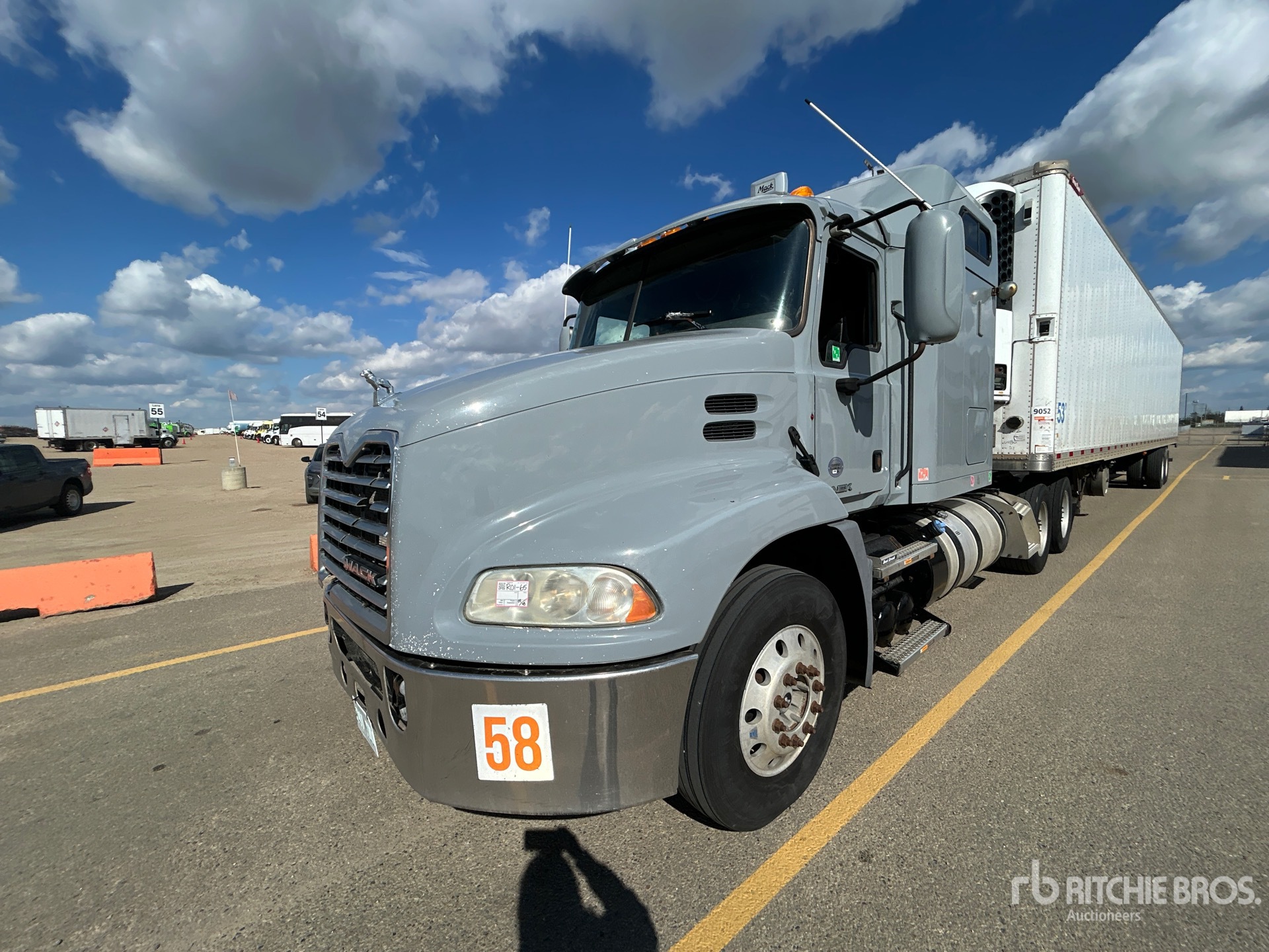2015 Mack CXU613