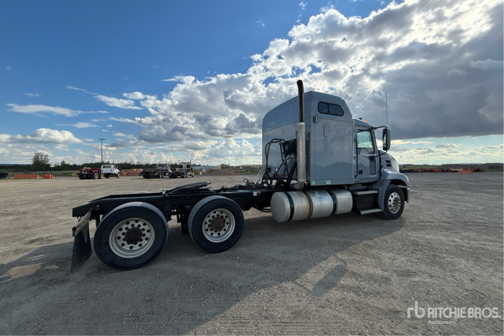 2015 Mack CXU613