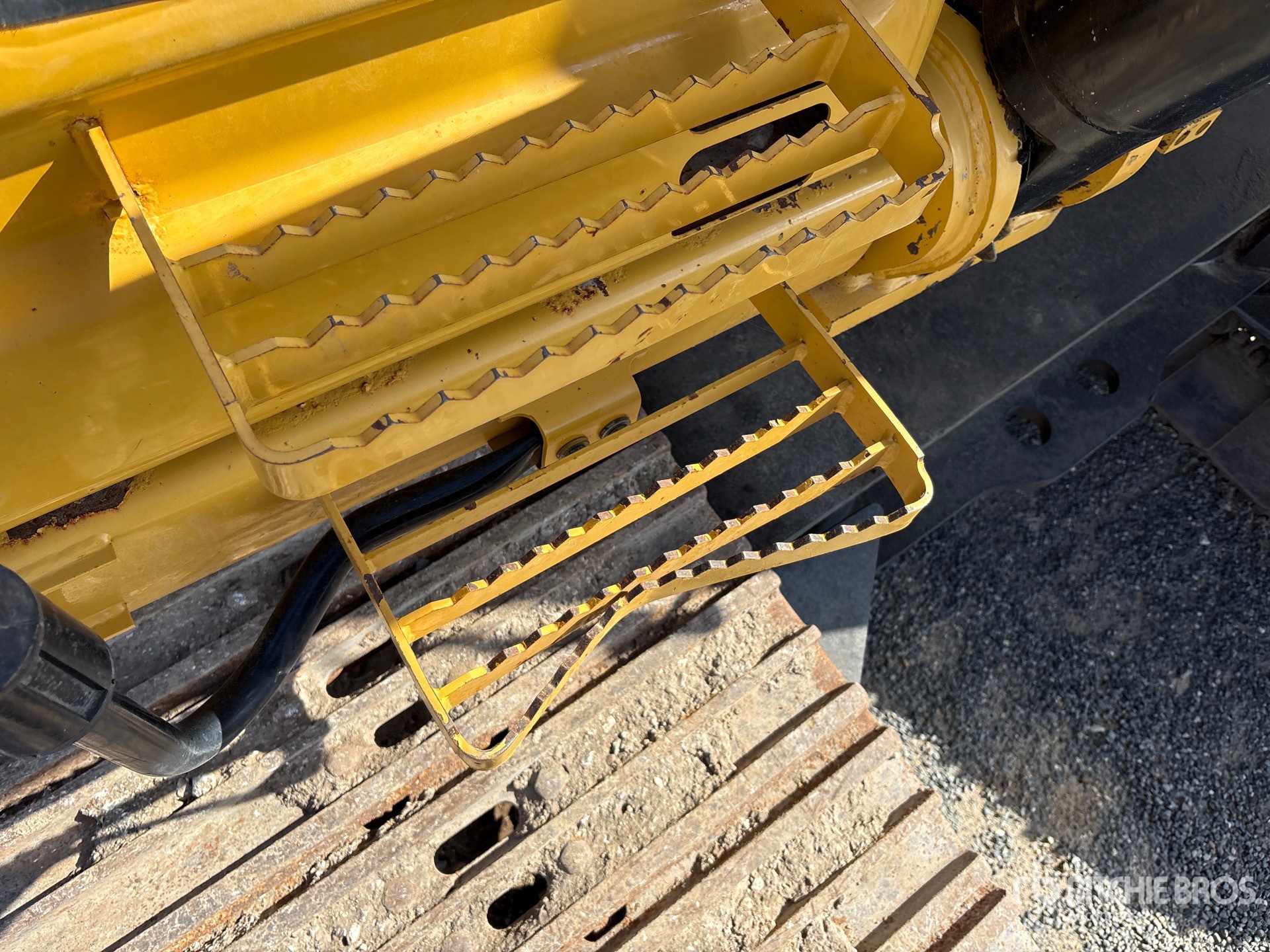 2018 Caterpillar 352FLRE