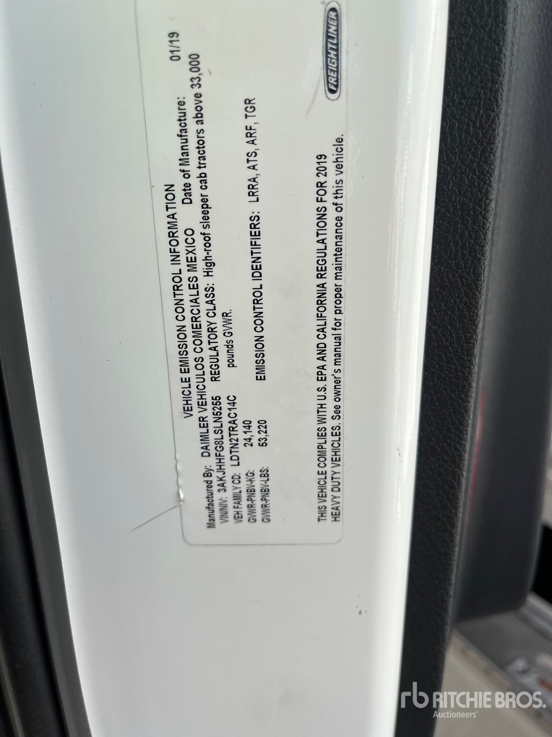 2020 Freightliner CASCADIA 126