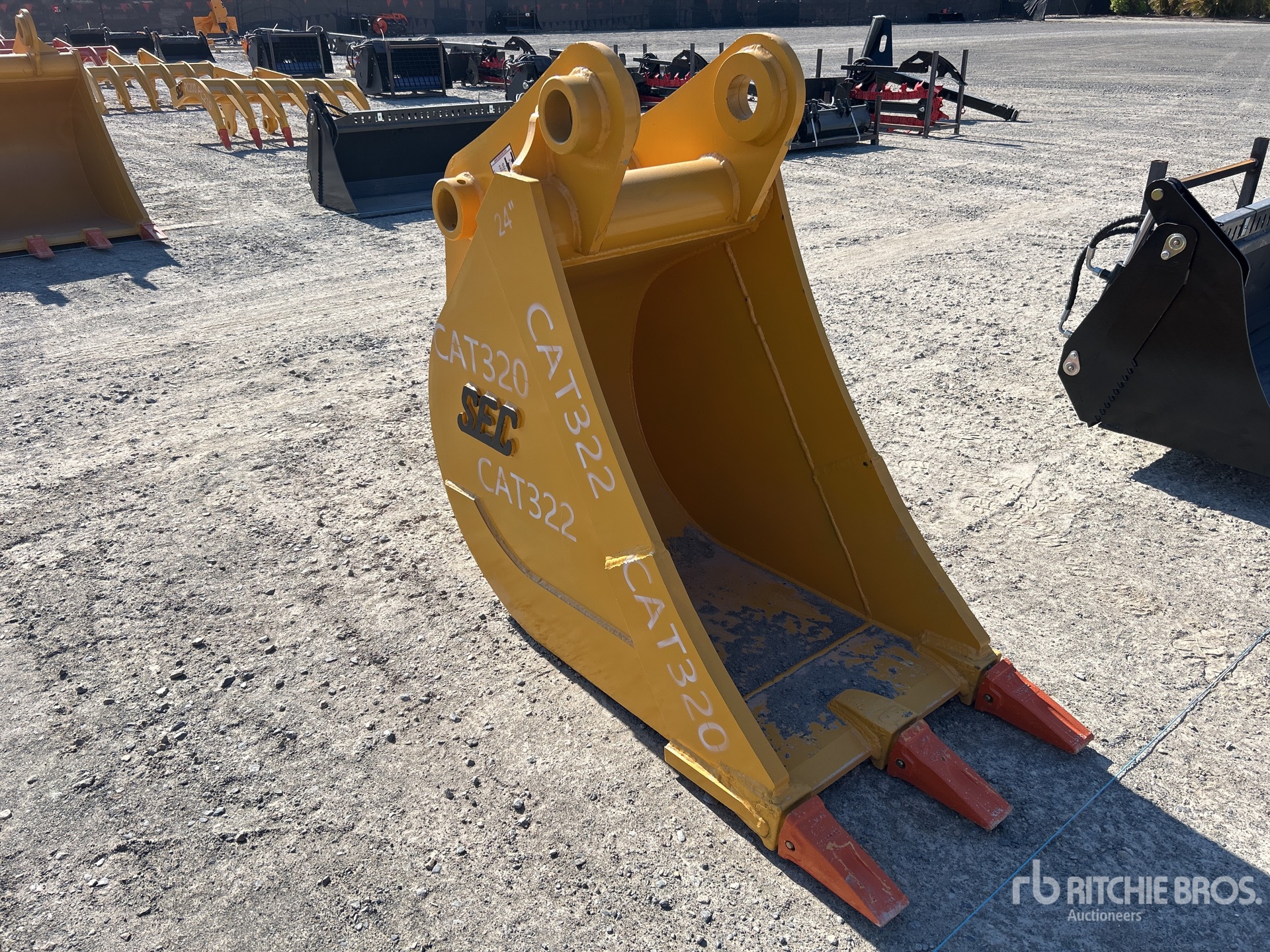 2026 SEC 24 in. to fit Cat 320 digging (Unused)