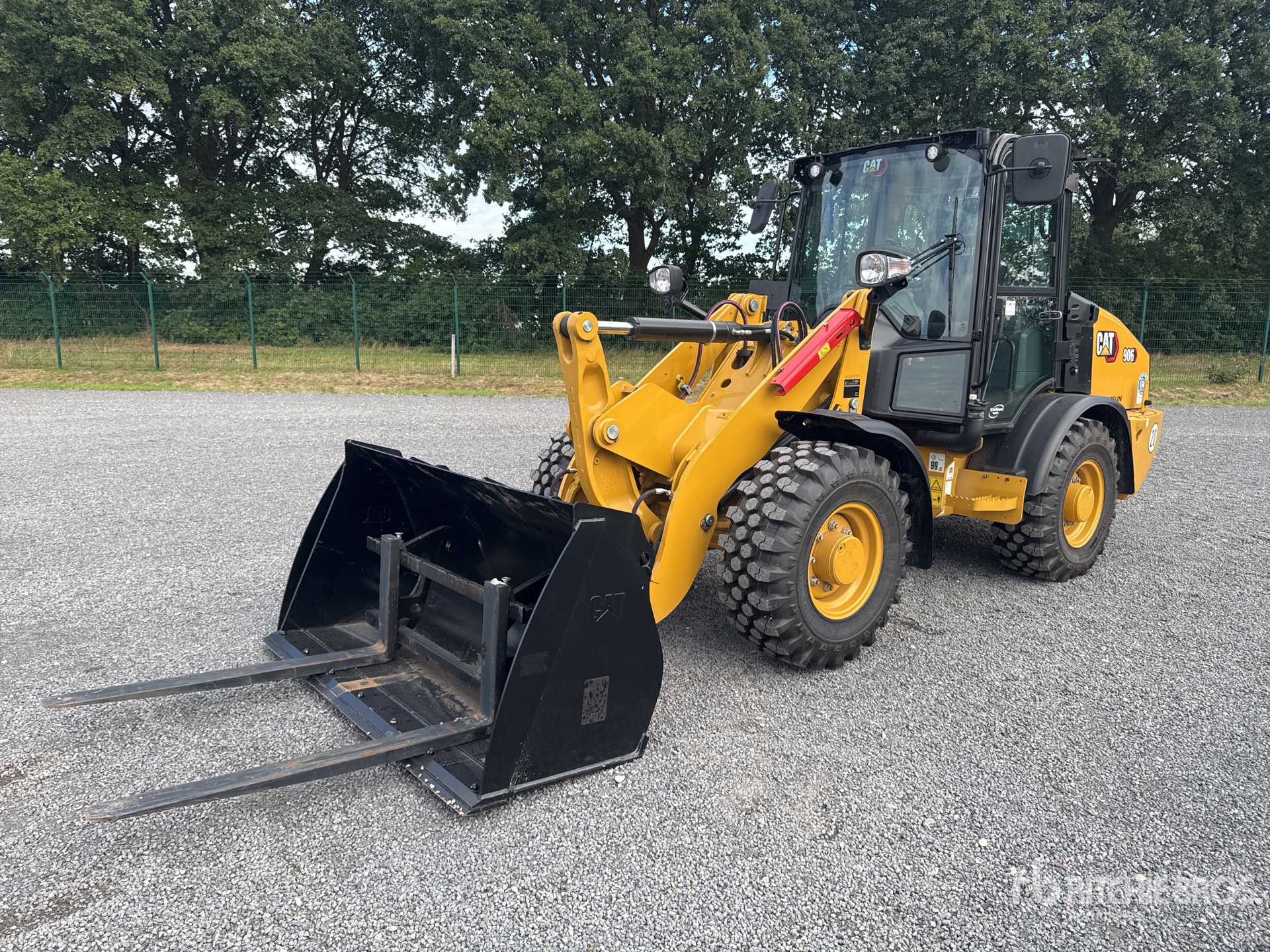 Photo of 2024 Caterpillar 906