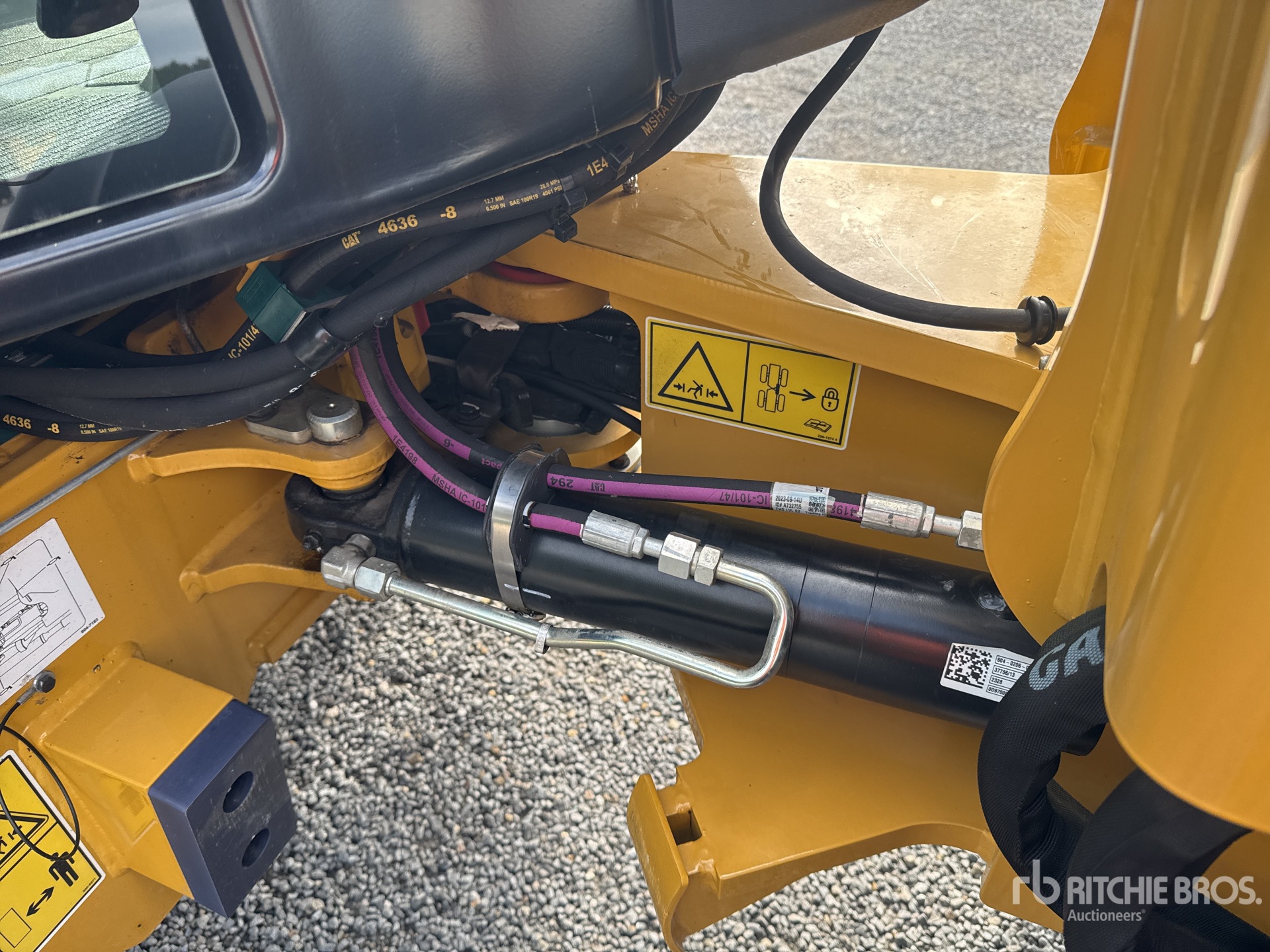 2023 Caterpillar 906