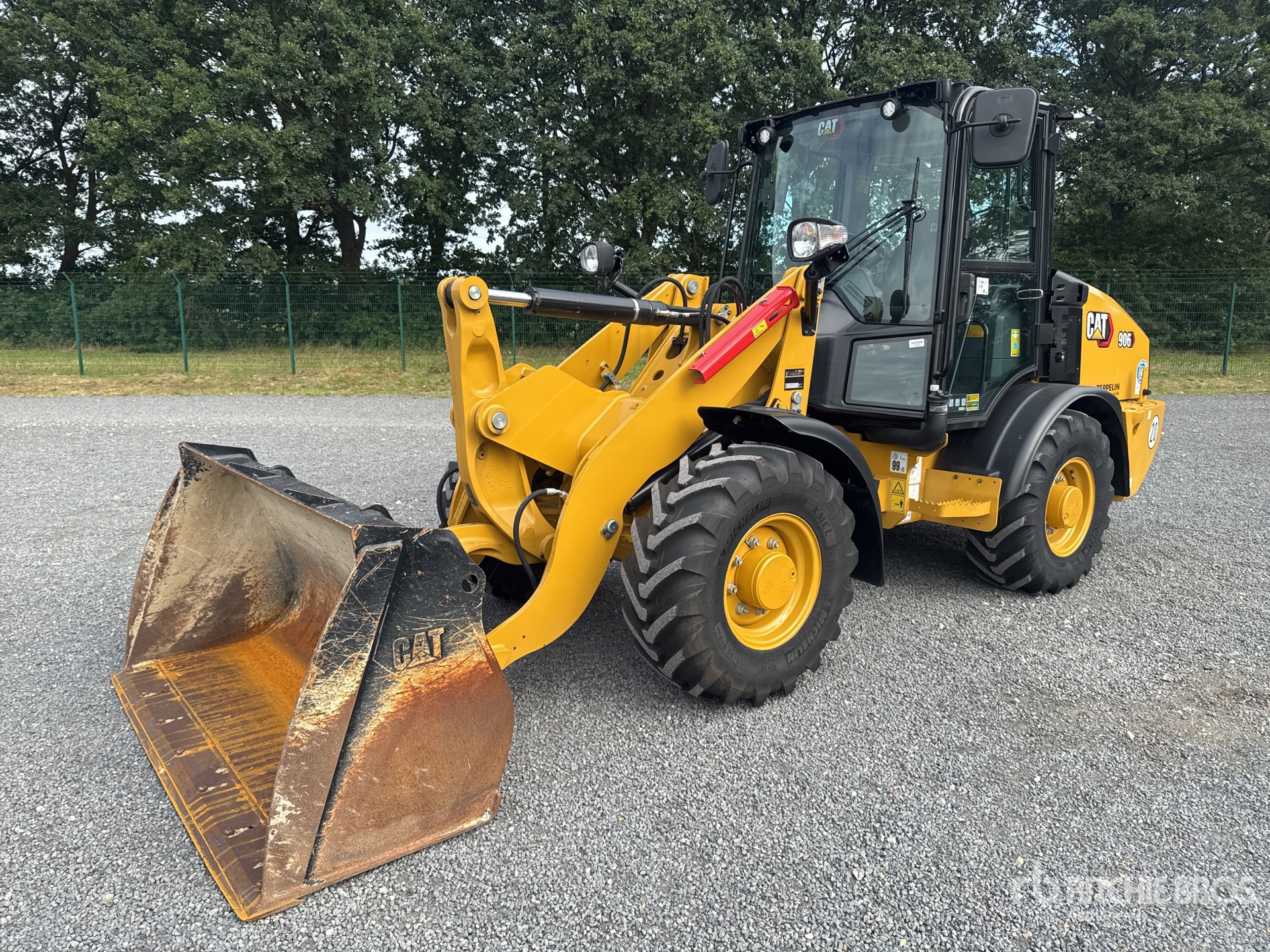 Photo of 2023 Caterpillar 906