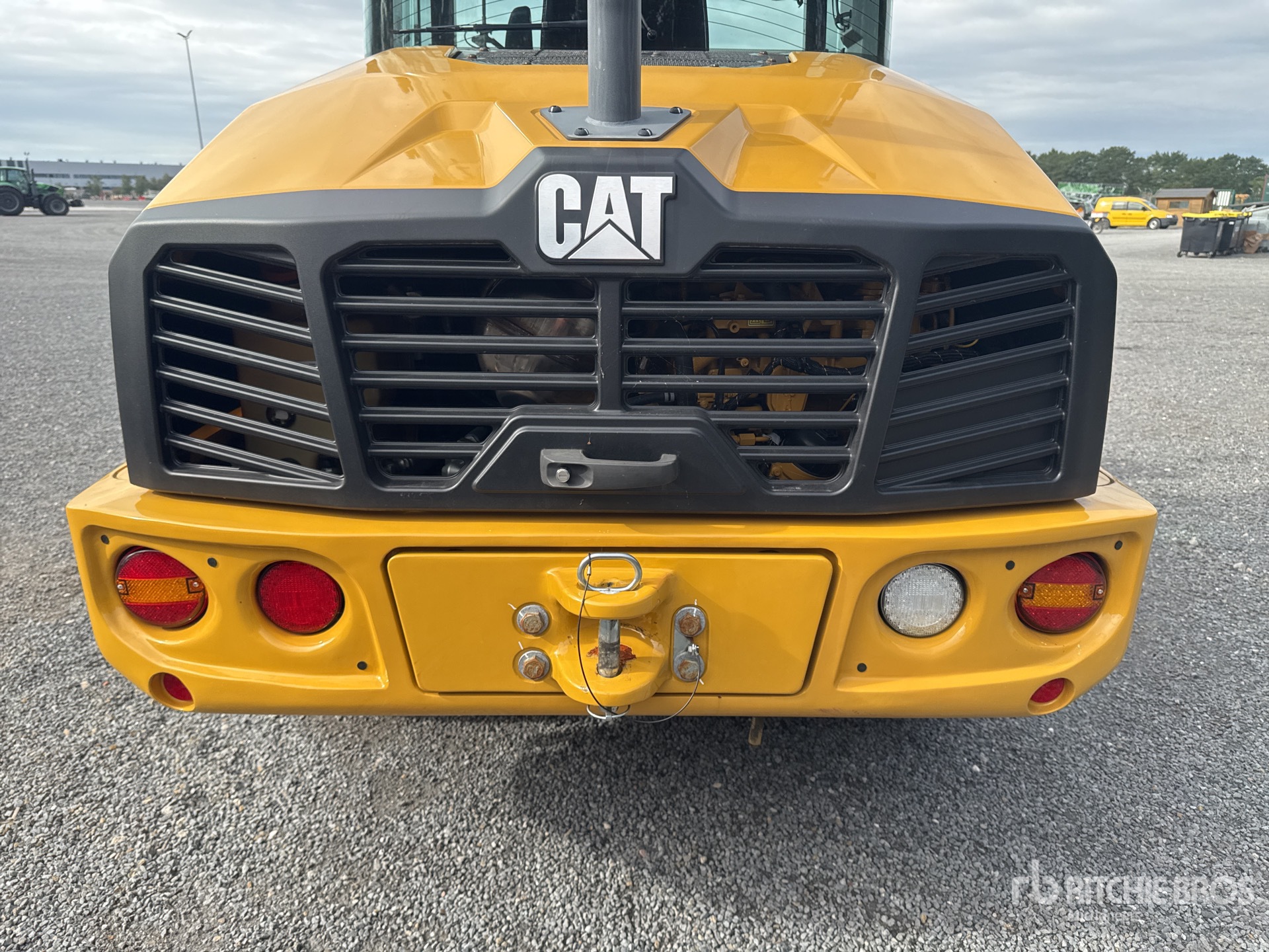 2023 Caterpillar 906