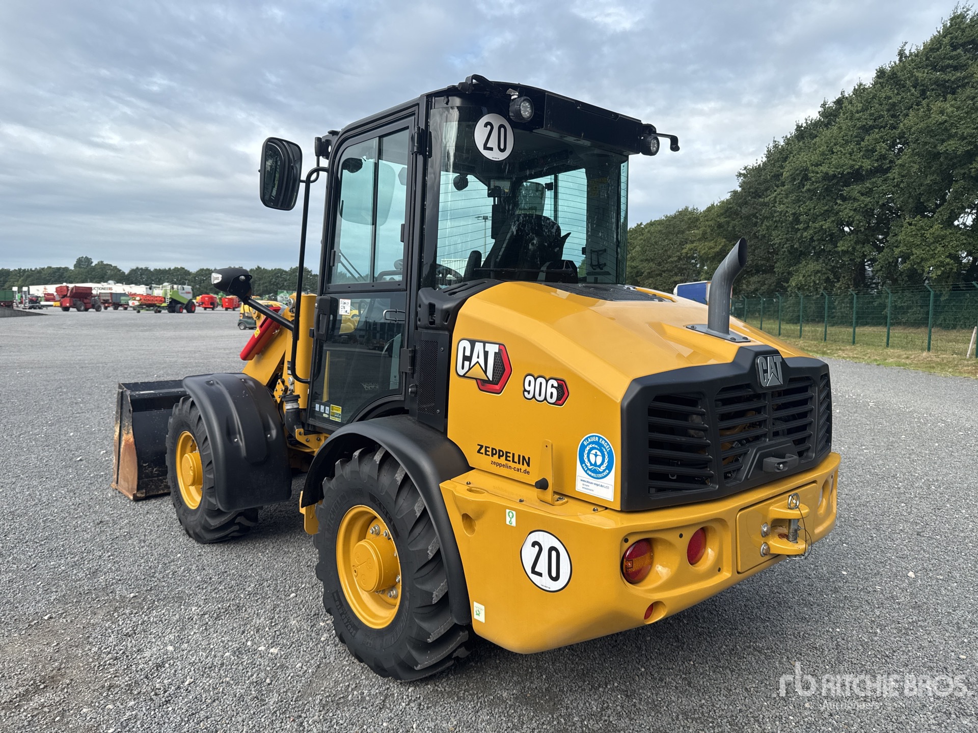 2023 Caterpillar 906