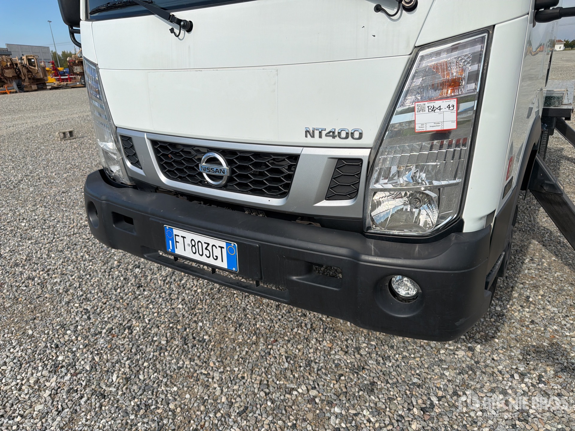 Nissan NT400