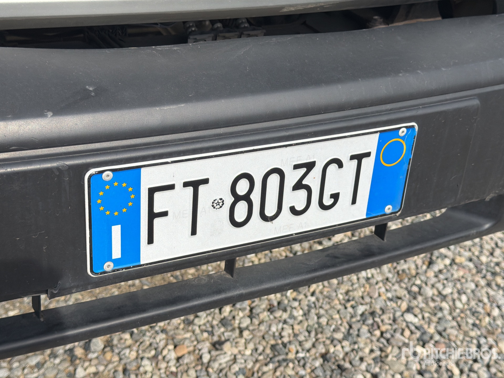 Nissan NT400